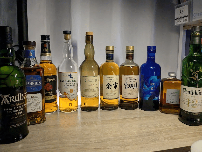 KAVALAN カバラン ポットスチル ウイスキー 50ml 6本セット ｶﾊﾞﾗﾝｳｨｽｷｰ ﾎﾟｯﾄｽﾁﾙﾎﾞﾄﾙｷﾞﾌﾄｾｯﾄ 50ml6本 | すがや魅惑の麦酒