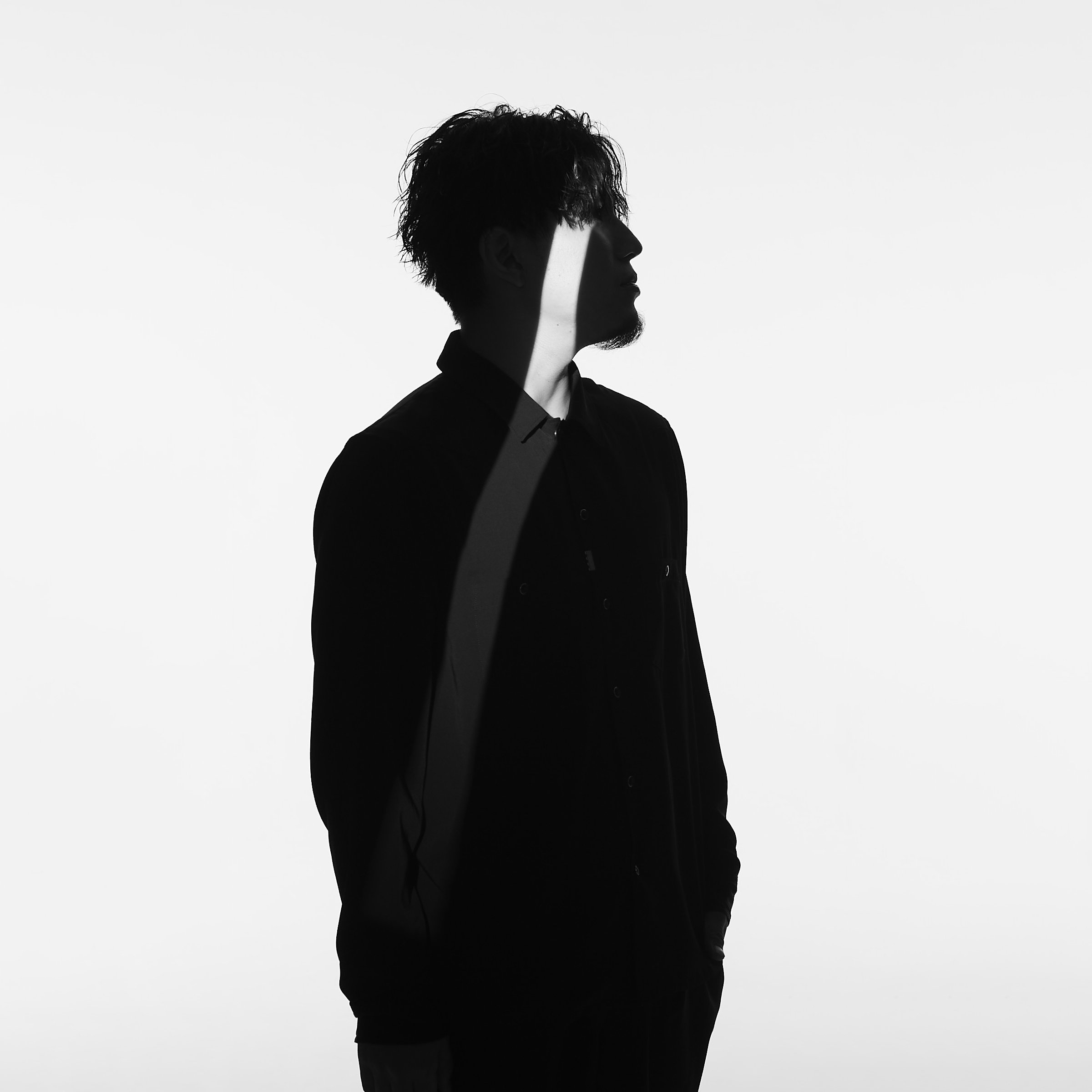 ミュージシャン TaniYuuki Tani Yuukiはなぜ歌い続けるのか、その答えが「HOMETOWN」にある