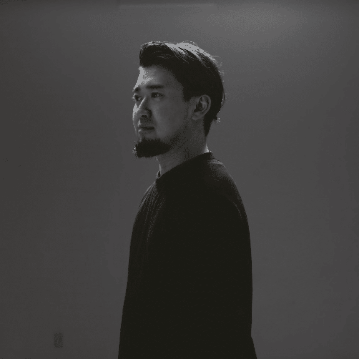 ミュージシャン TaniYuuki Tani Yuukiはなぜ歌い続けるのか、その答えが「HOMETOWN」にある