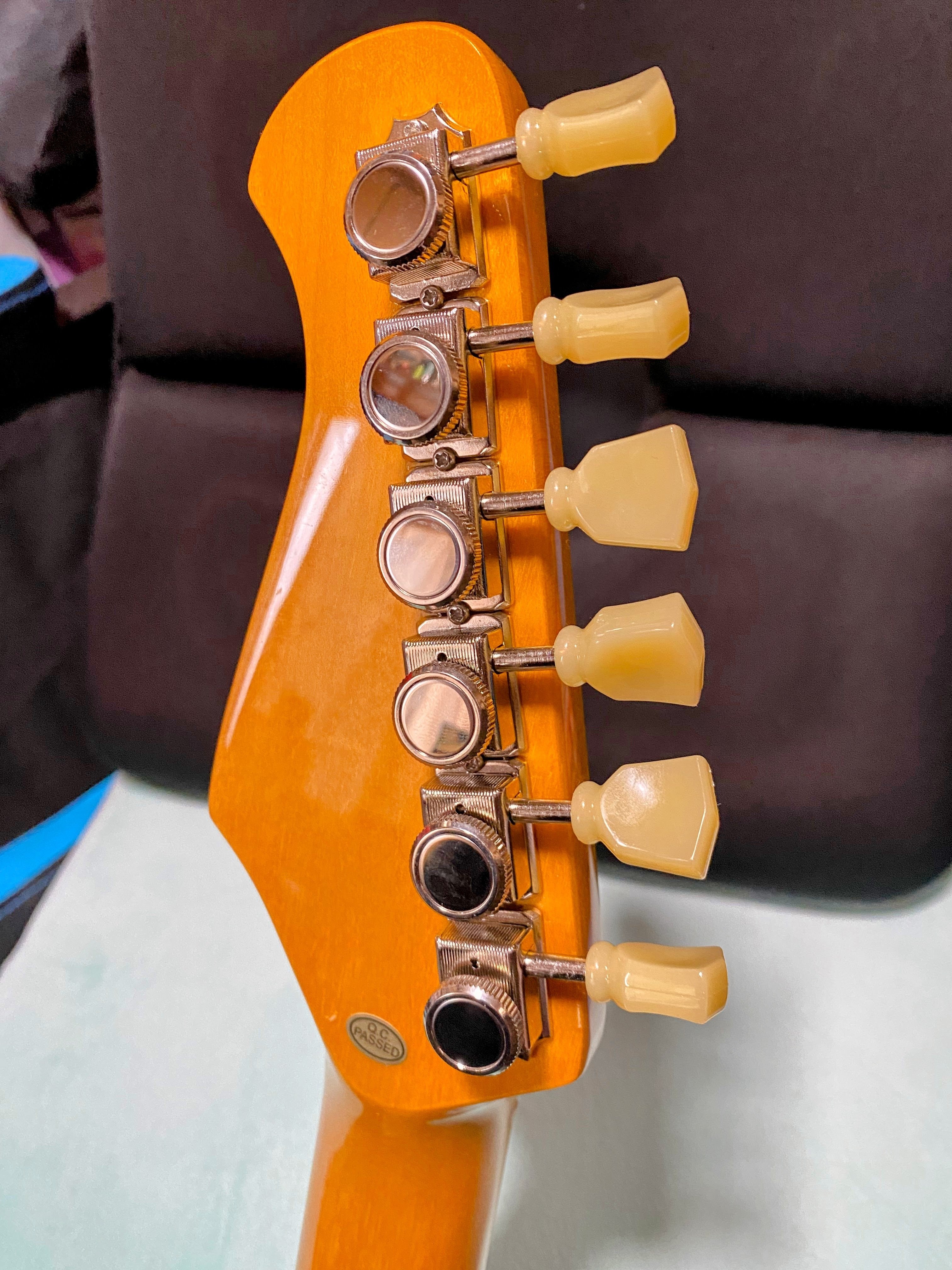 サンバースト　シンライン　テレキャスター　ドナー　DJC-1000S Amazon | Donner エレキギター TCタイプ ジャズ 初心者セット 上質な