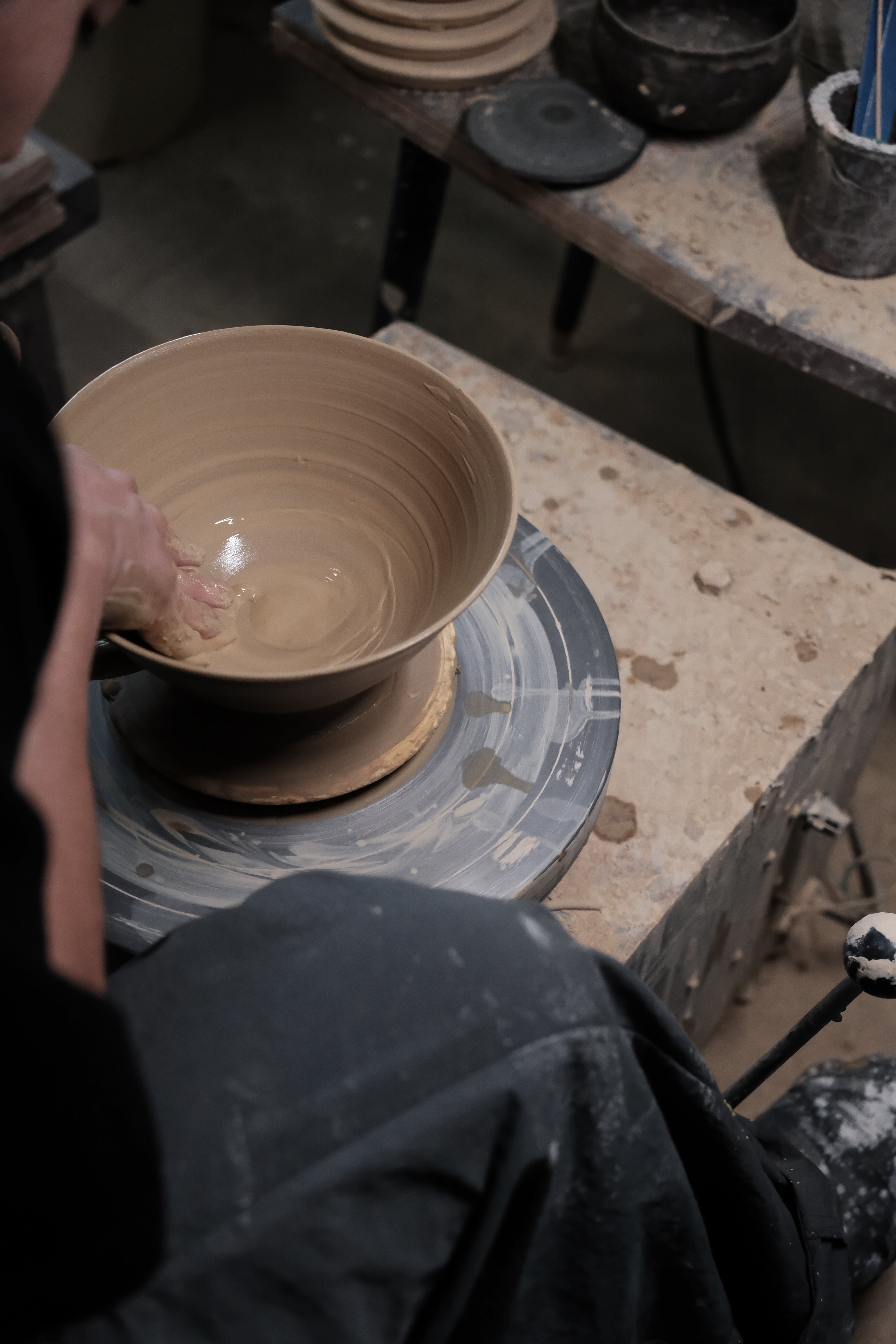 一期一会のうつわの表情を追い求めて｜陶芸家・𠮷田太郎さん