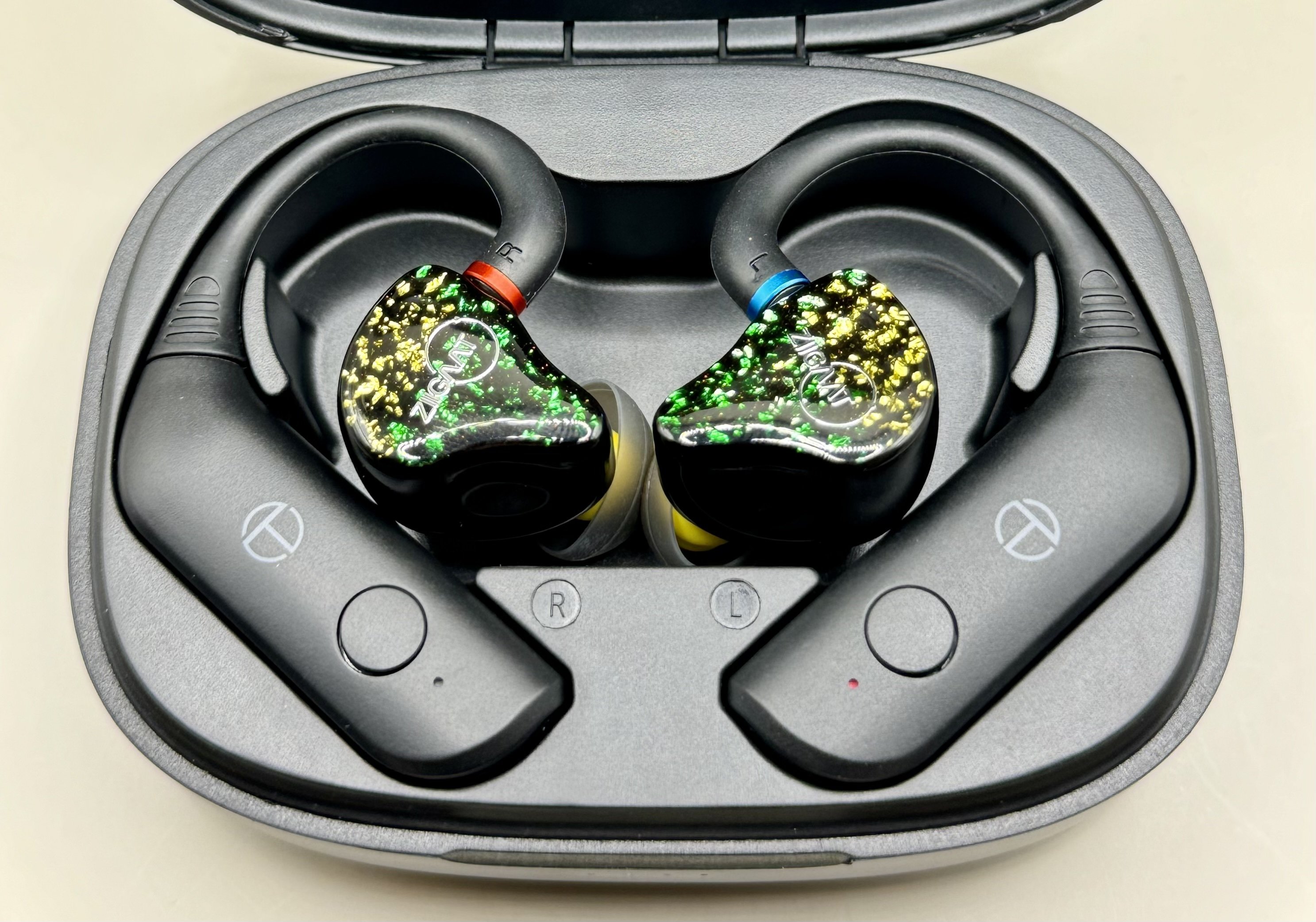 ZiiGaat Arcadiaのレビュー｜ラルフ・ヒンクリー