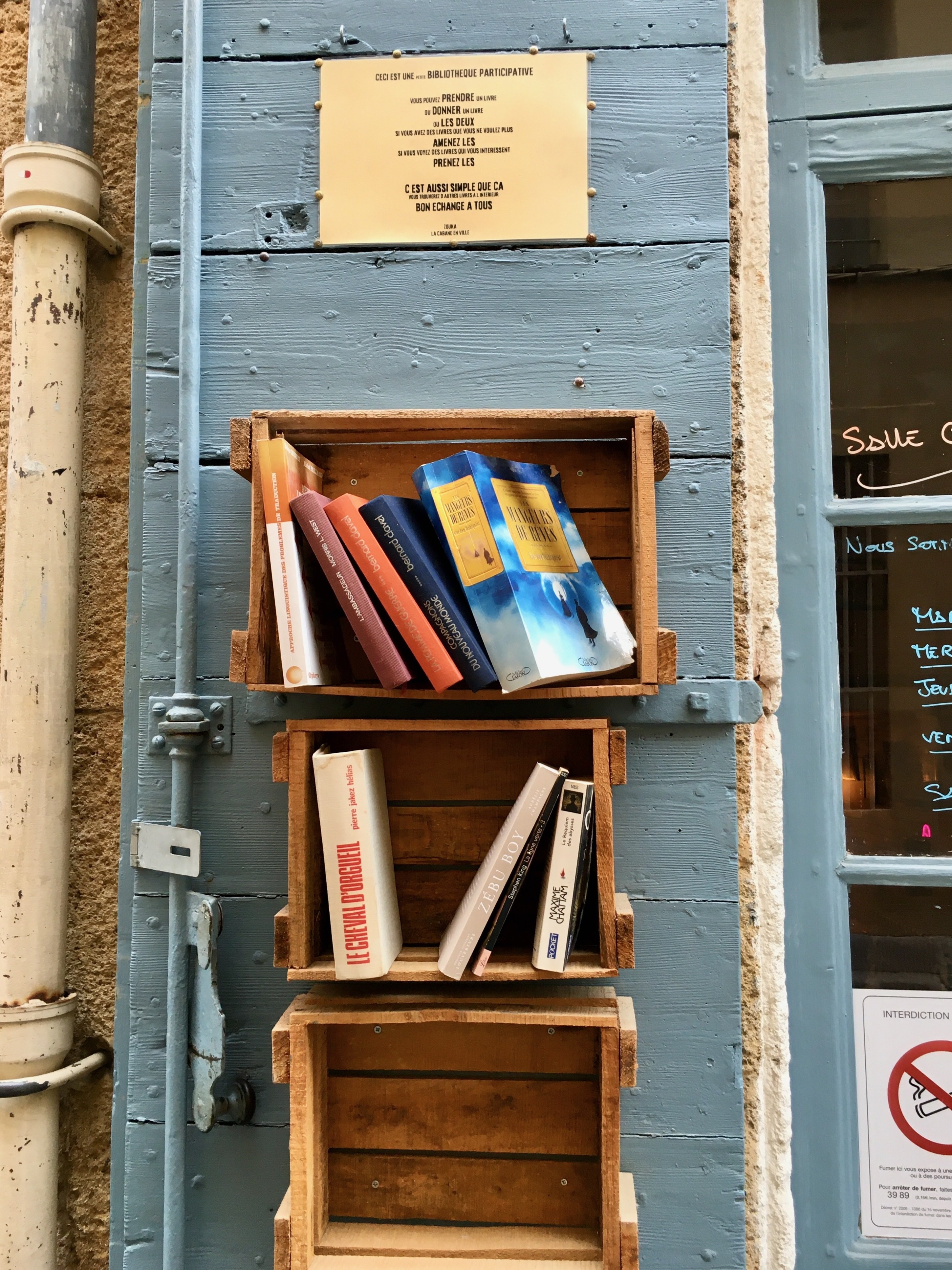 フランス各地で見かけた「マイクロ・ライブラリー」を紹介｜Mao Yoshida