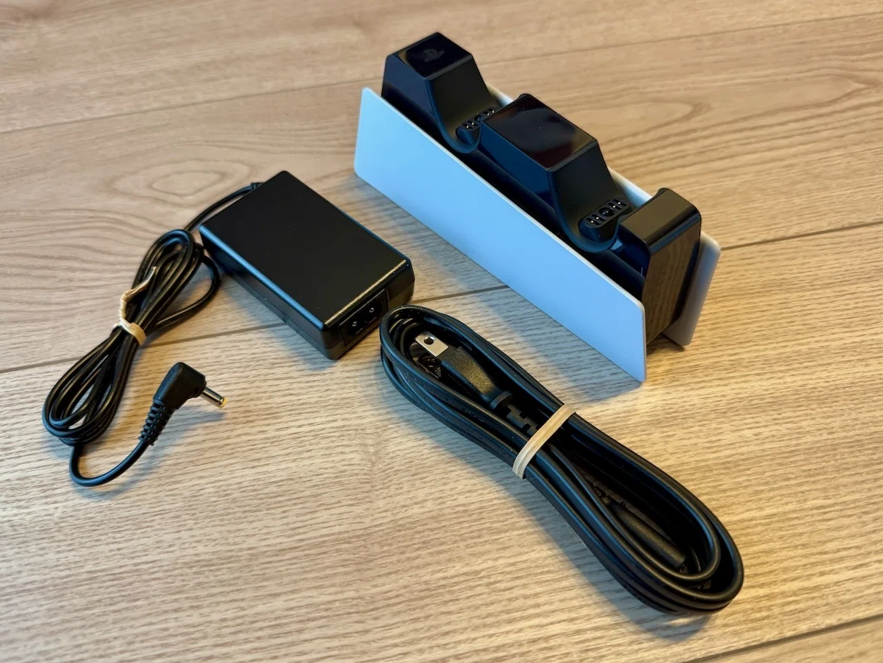 PS5 Proを買ったので周辺機器を取り揃えてみる【DualSense 充電 