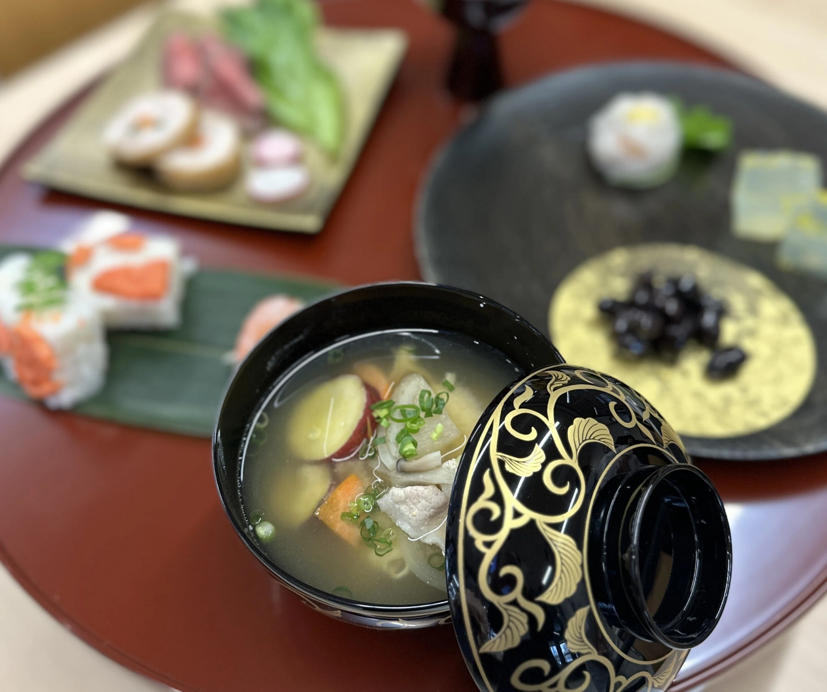 輪島塗 天然木 N277 黒乾漆 五島屋謹製 漆塗 石目塗 大型 半月 | 5客