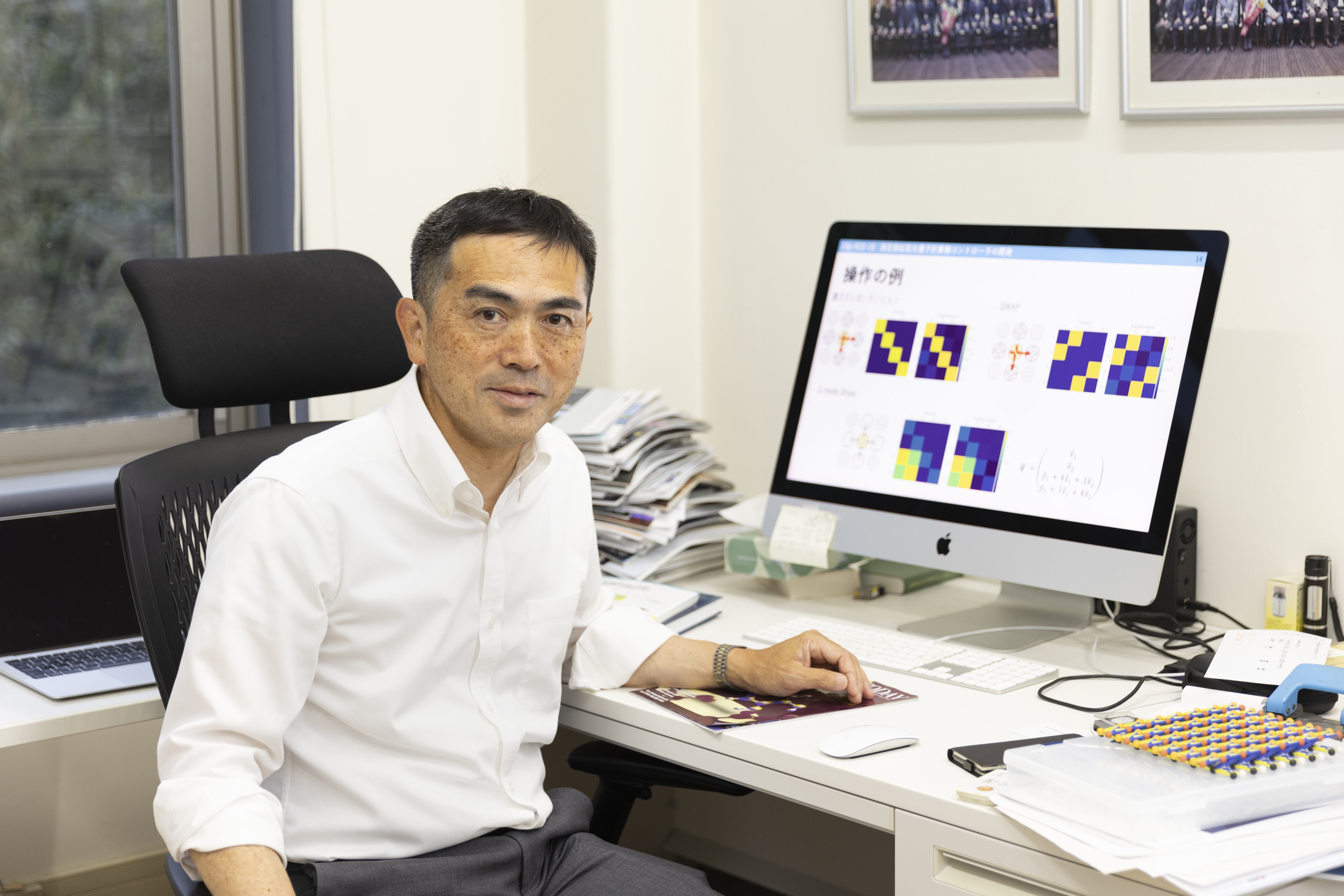 光量子コンピューターの実用化に挑む 誤りは「訂正」でなく