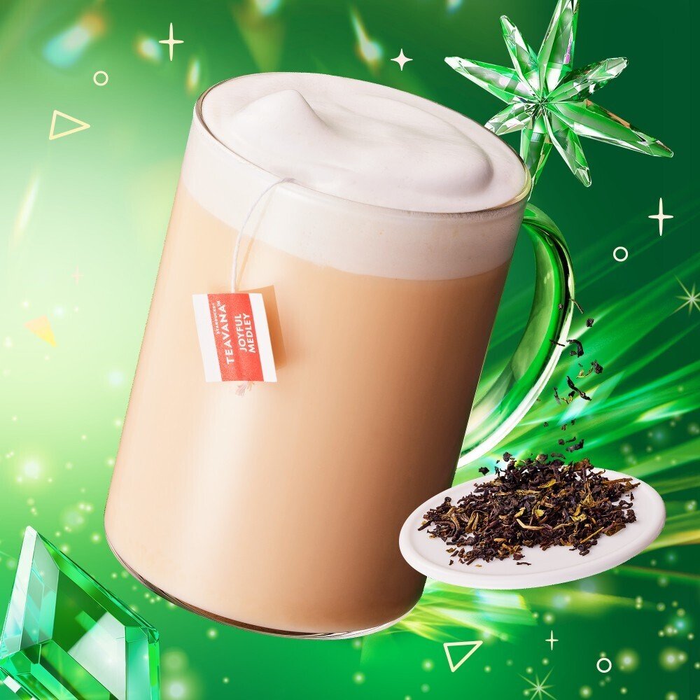 11月からでた！スタバのジョイフルメドレーをバリスタが飲んで