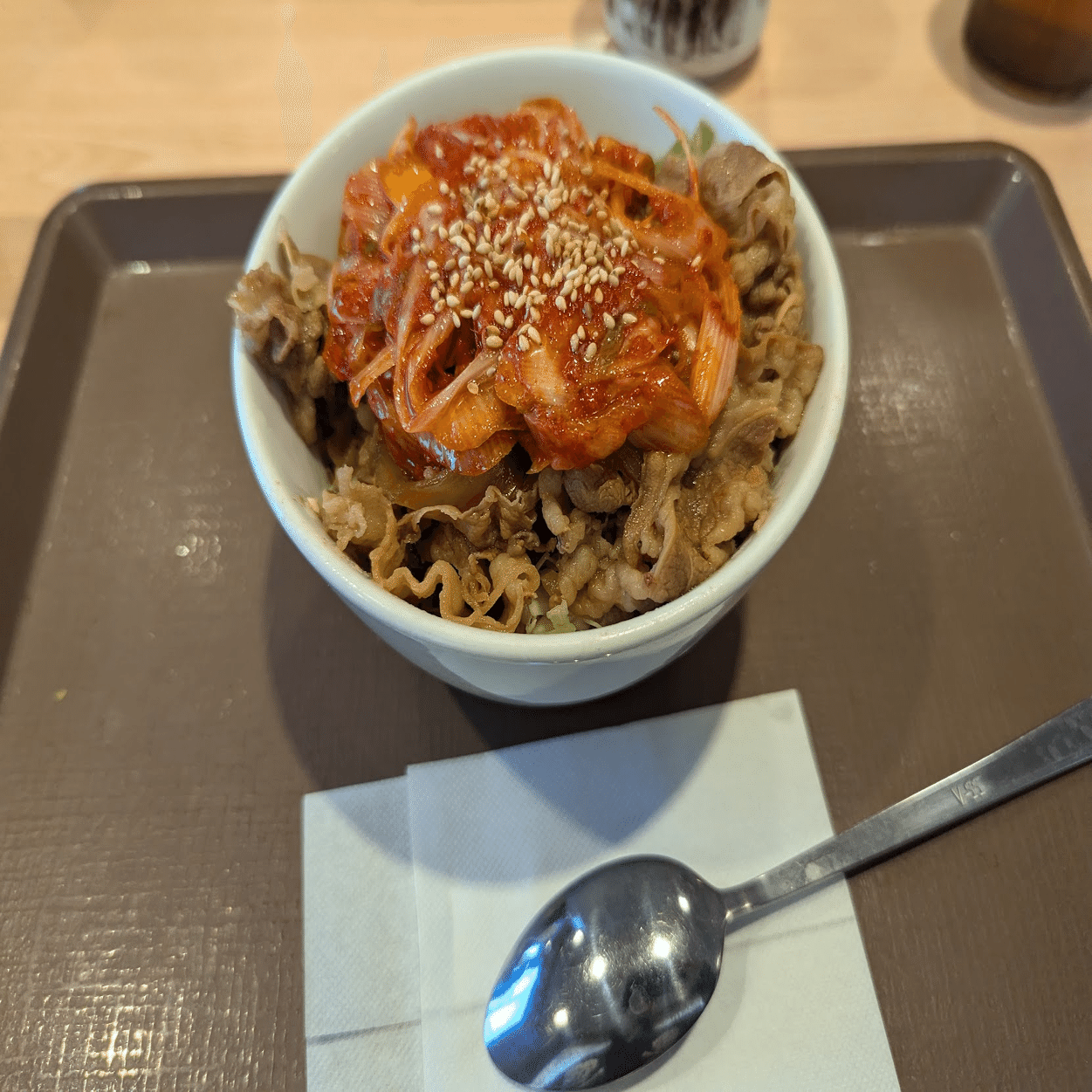 ランチはしばらく牛丼ライトにしてみようと思う｜小笠原 隼人