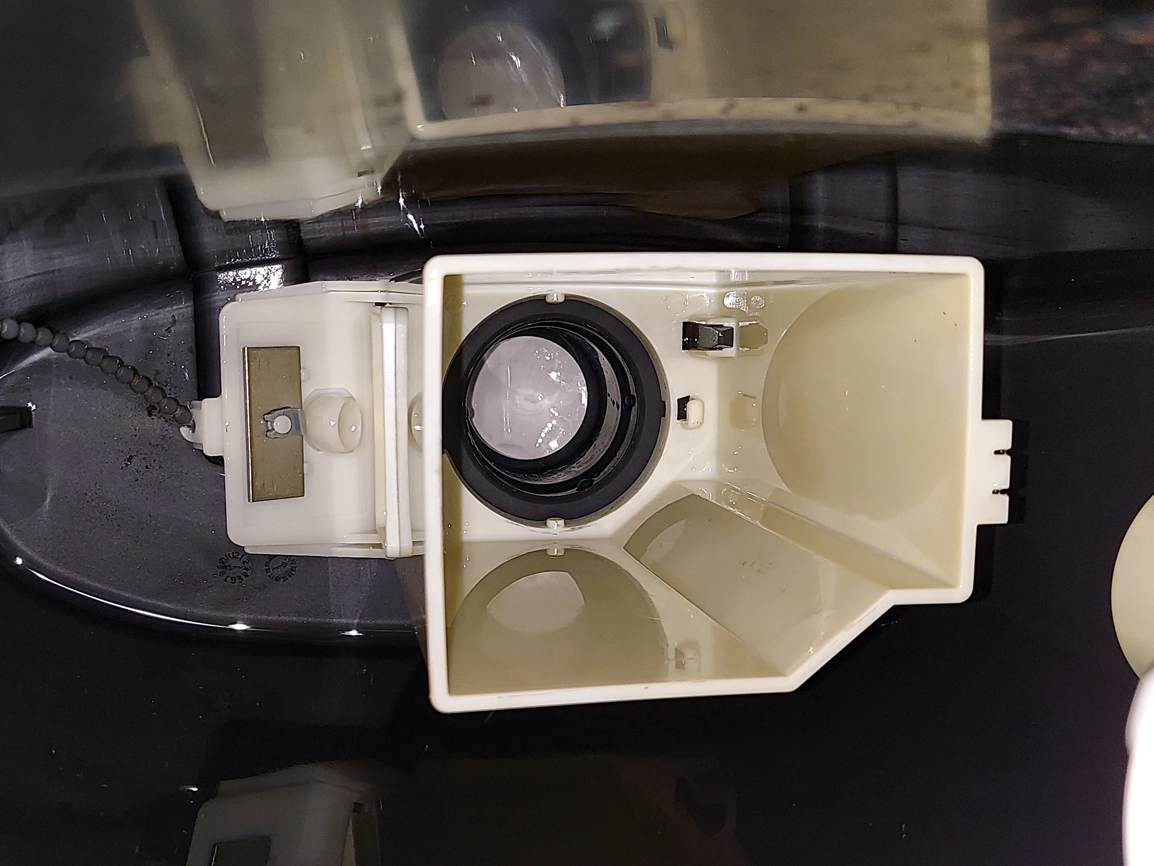 TOTOトイレ 水タンクSH220BASの水が勝手に給水されるためパッキン交換