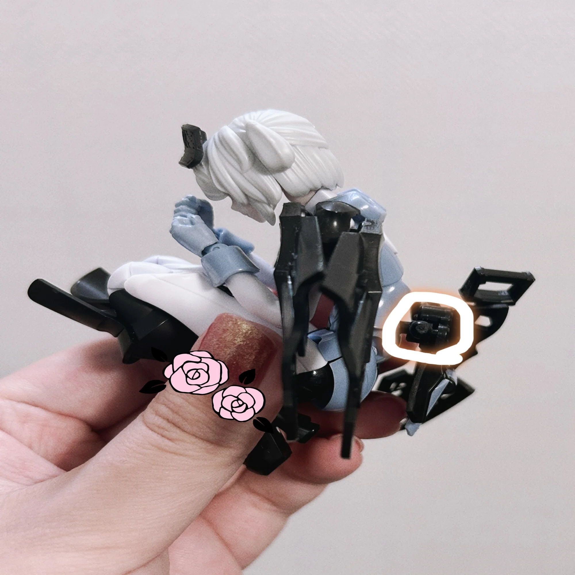もうお前たちは美少女プラモデルから逃げるな｜臀部