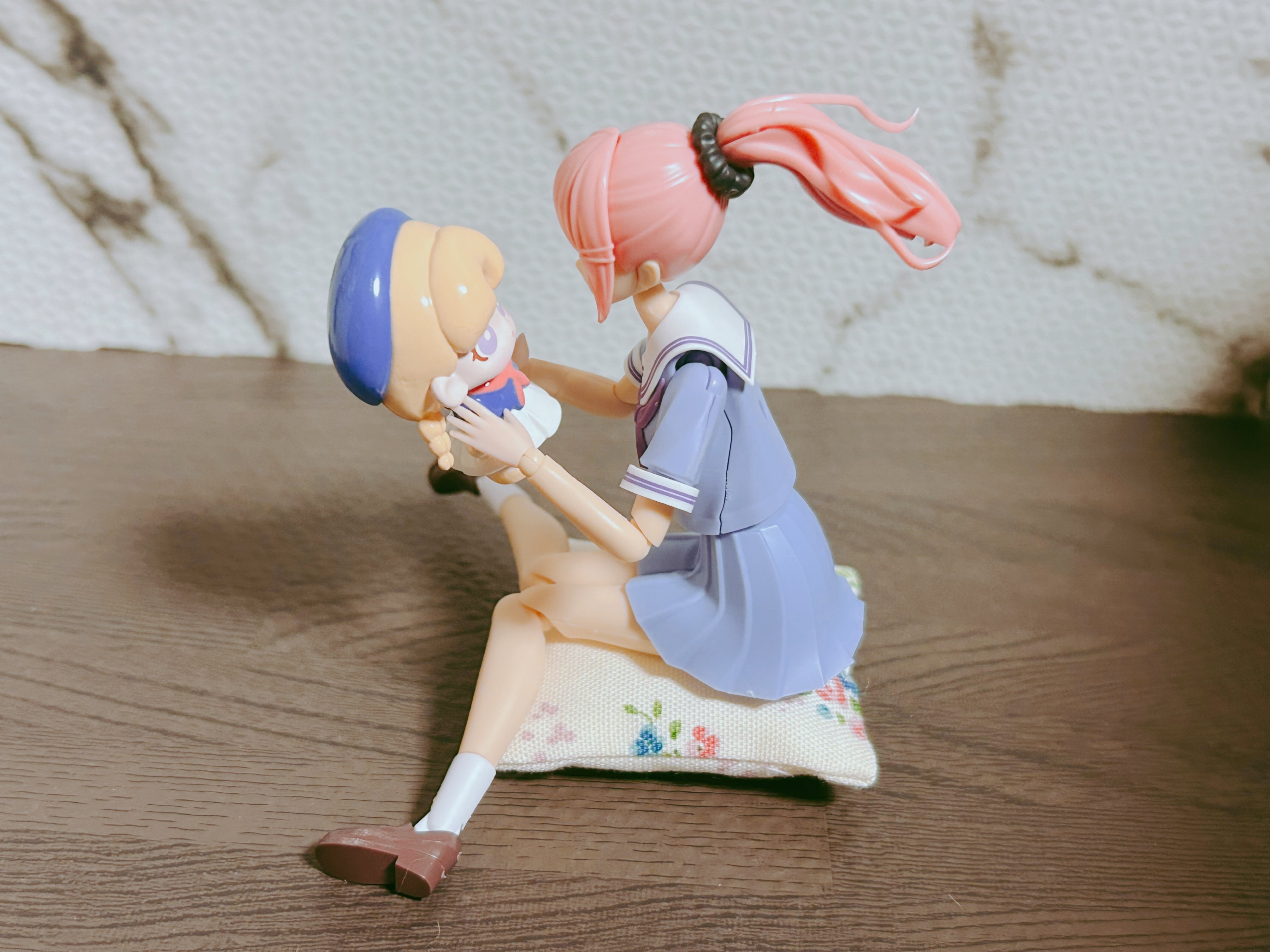 もうお前たちは美少女プラモデルから逃げるな｜臀部