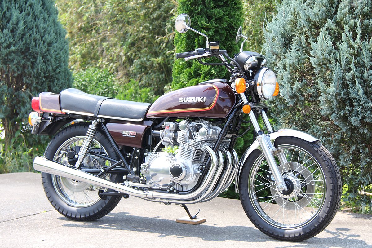 販売車両GS750エンジン分解点検組み立て模様を紹介 |タサキ 販売車両GS750エンジン分解点検組み立て模様を紹介 |タサキ