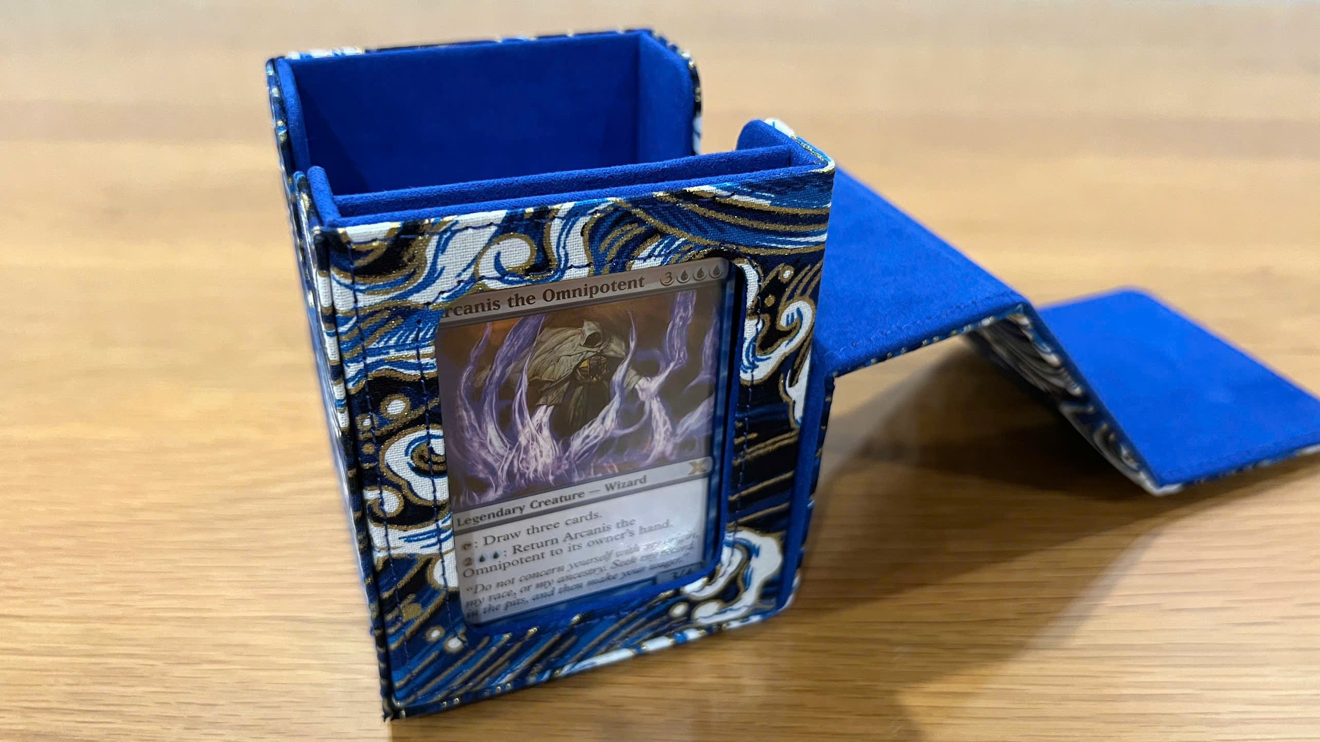 MTG【元ソルジャー、クラウド】デッキボックス+スリーブセット MTG【元ソルジャー、クラウド】デッキボックス+スリーブセット