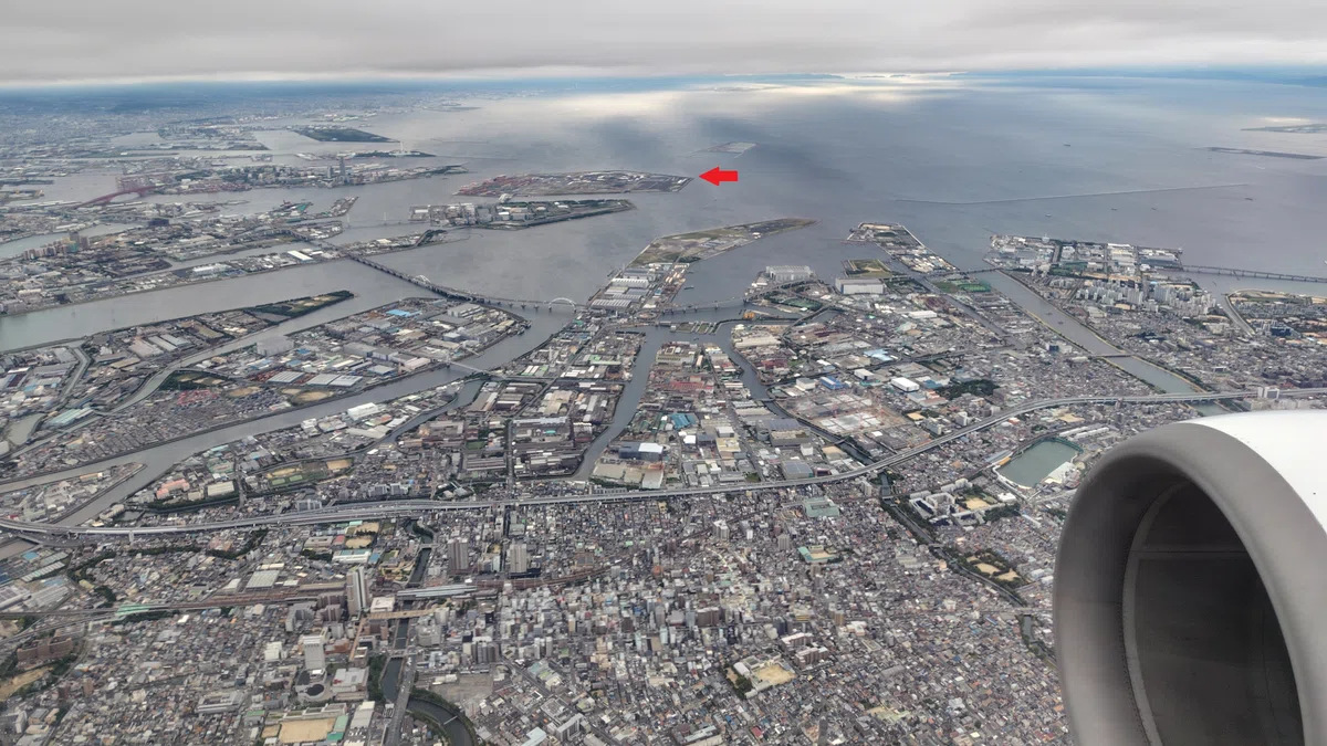 伊丹空港から離陸 尼崎上空 かすかに万博会場?