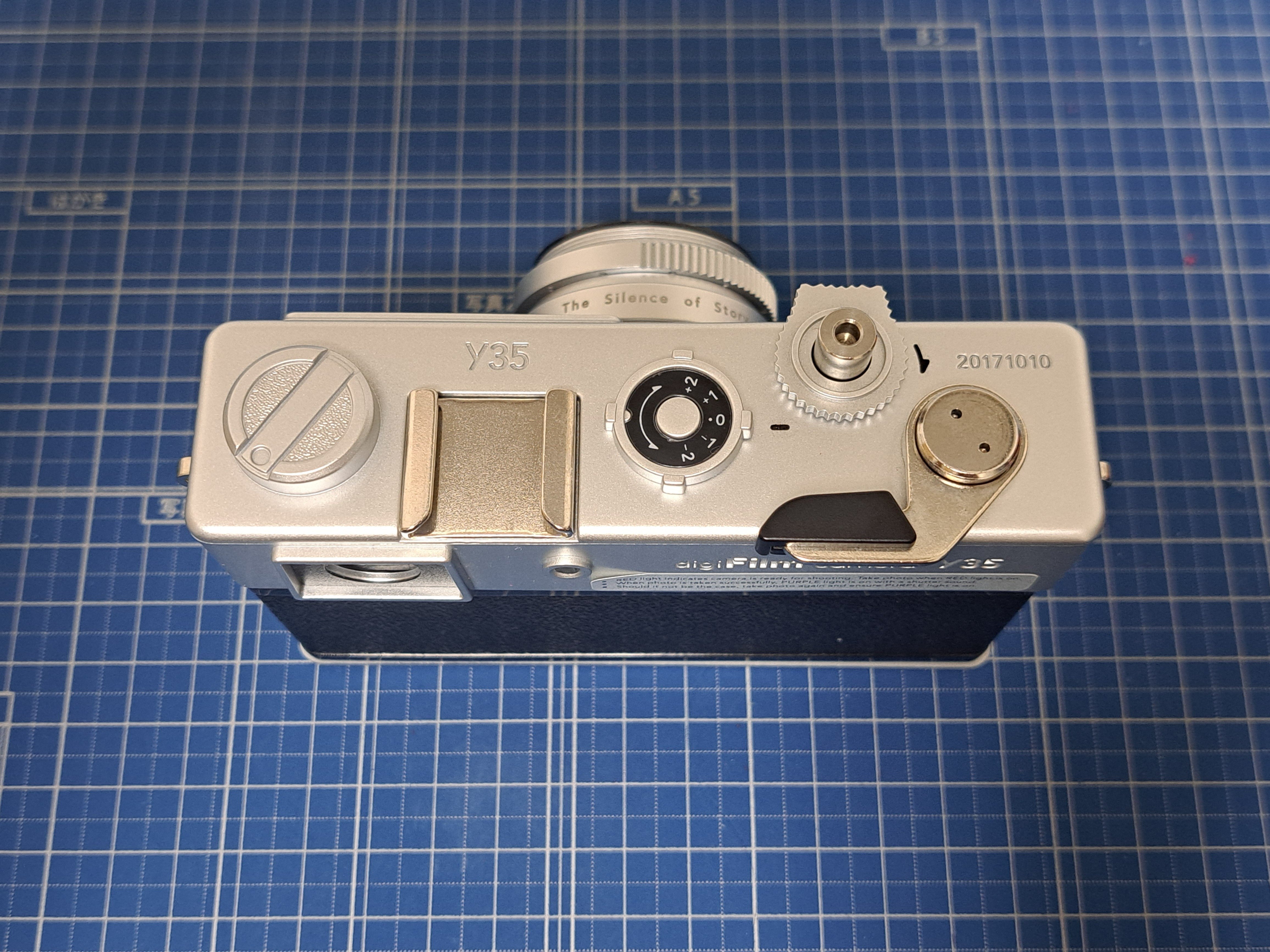 📷 歴史的酷評カメラ YASHICA Y35 digiFilm レビュー｜GR宮前