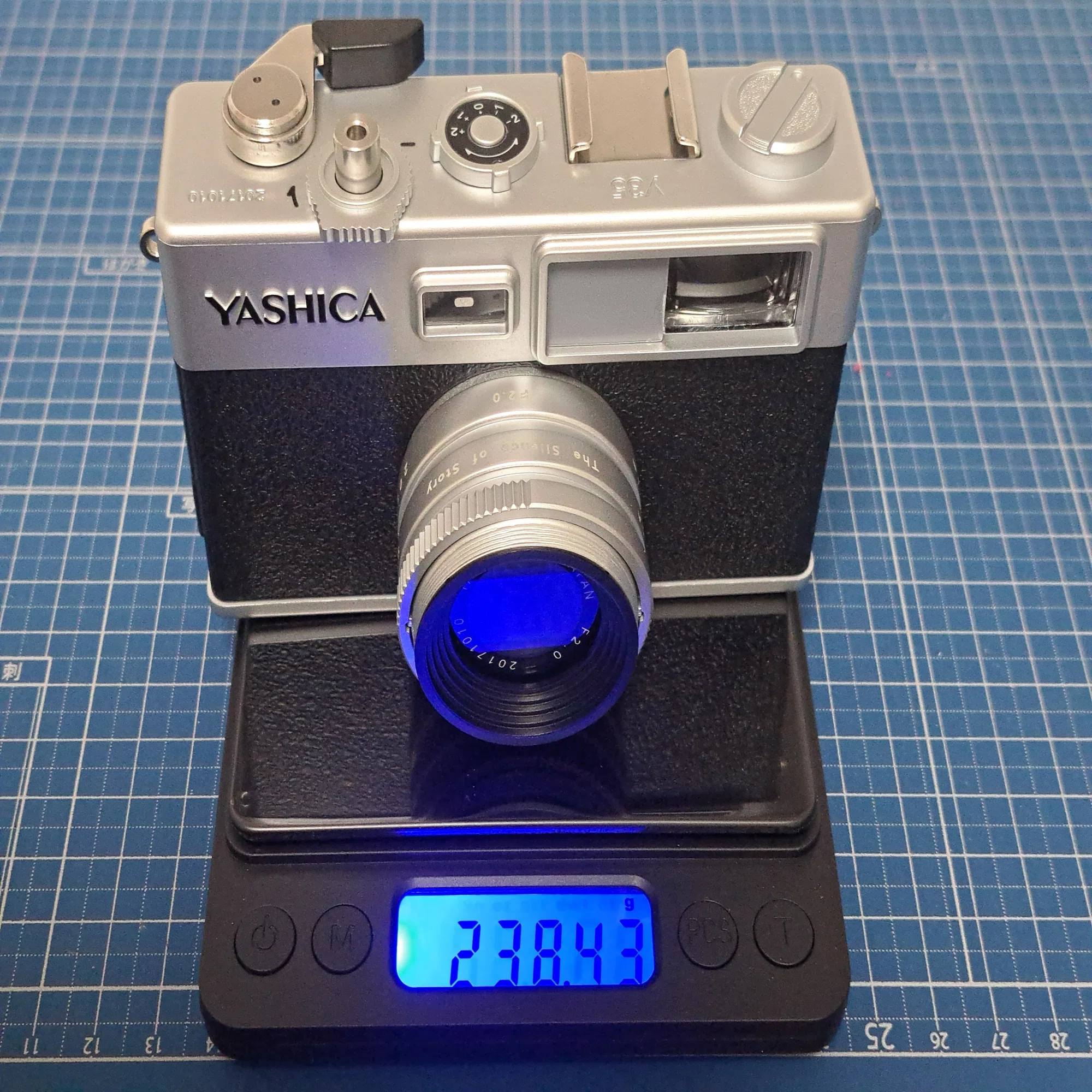 ? 歴史的酷評カメラ YASHICA Y35 digiFilm レビュー｜GR宮前
