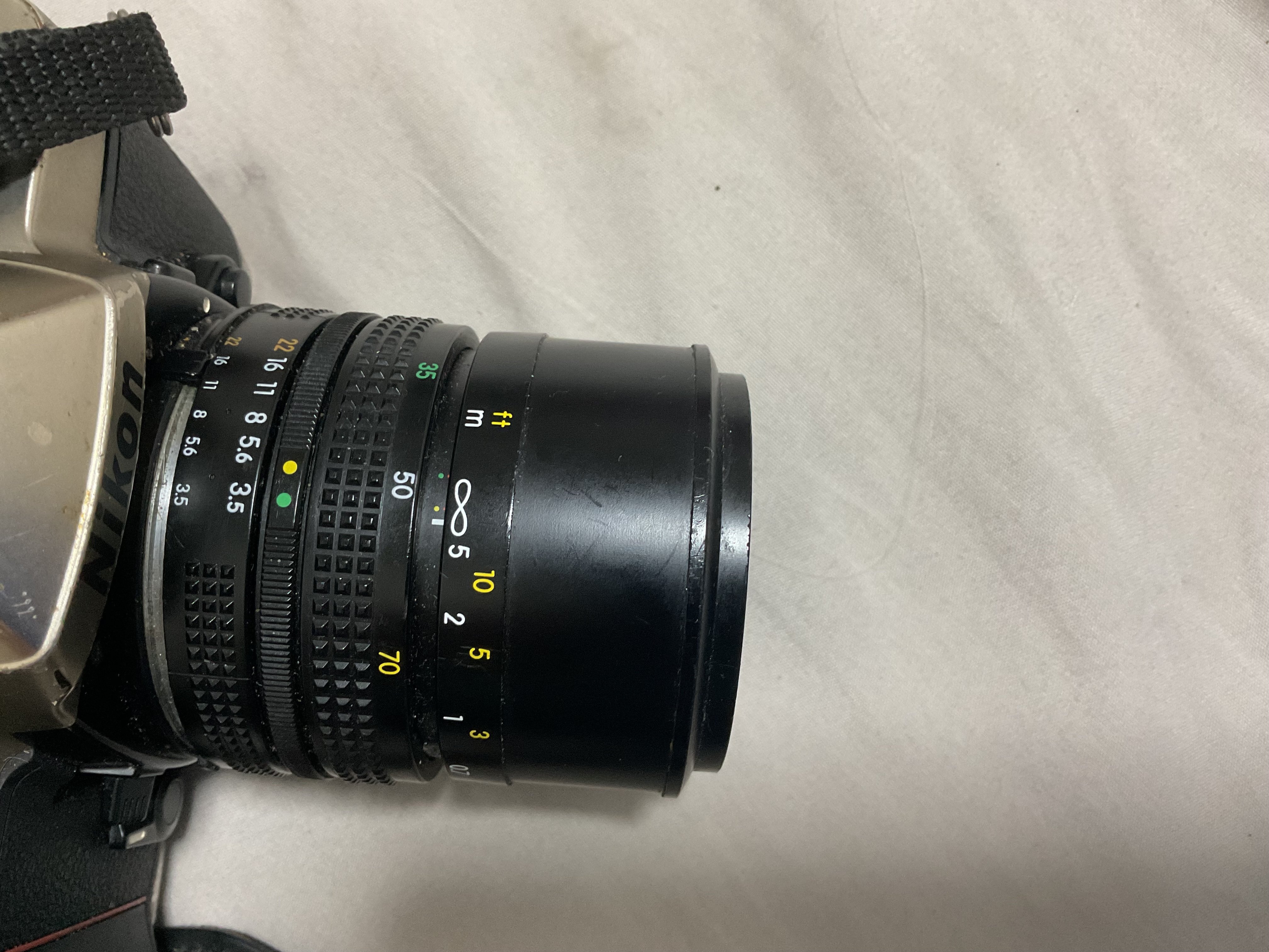 機械式フィルムカメラ Nikon FM10 彼女の娘へのプレゼントで 機械式フィルムカメラ Nikon FM10 彼女の娘へのプレゼントで