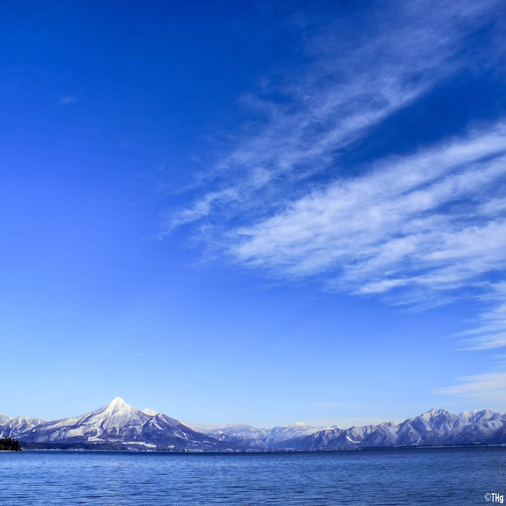 湖沼のある風景（冬の猪苗代湖）｜taka
