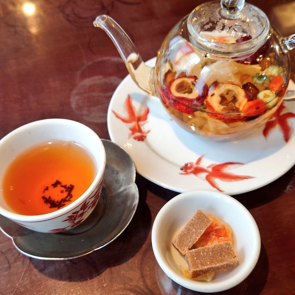 中国茶を飲んでる話｜セナ