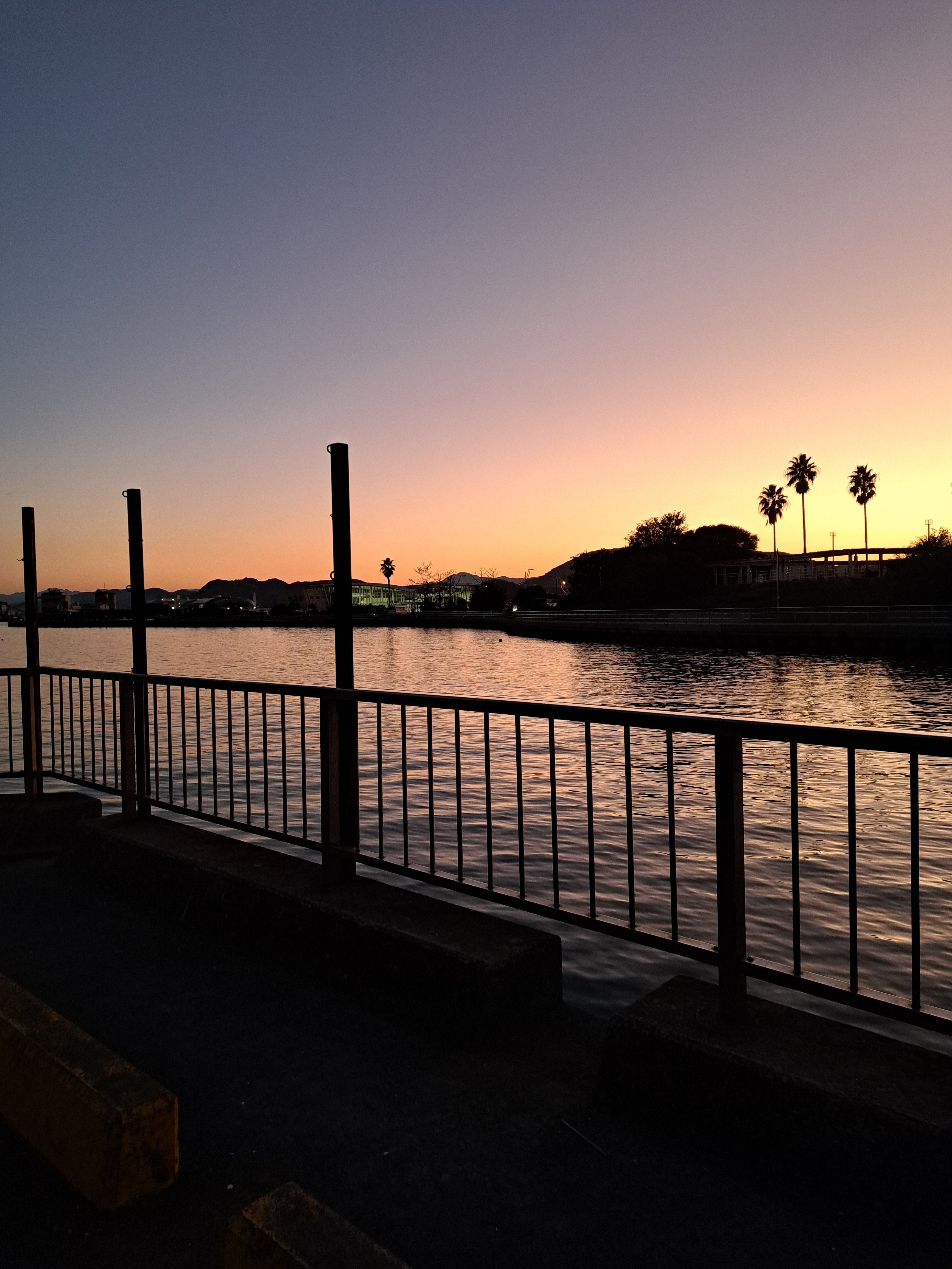 11月の夕暮れ①｜光守氏天貴（ひがしあき)