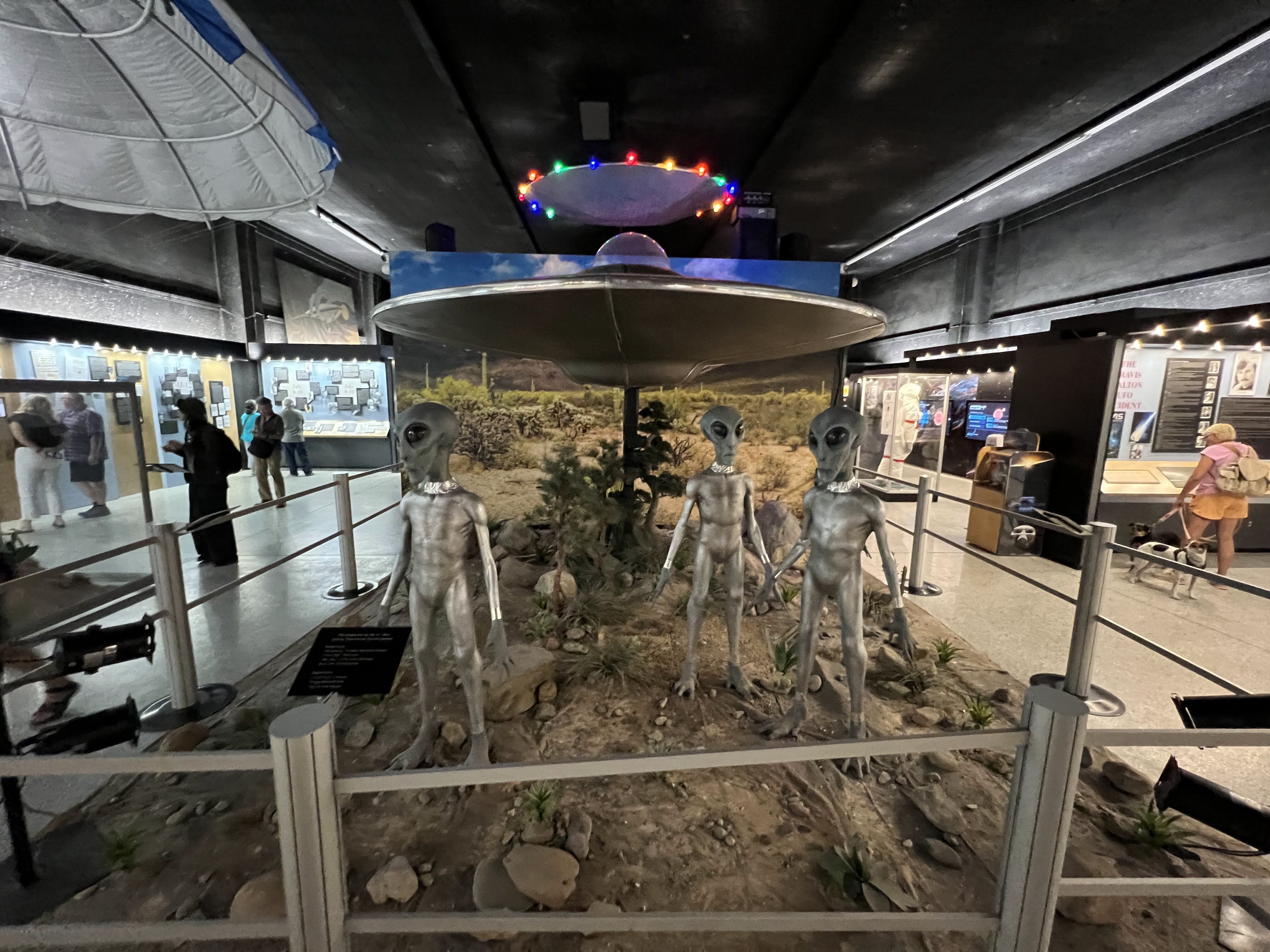 レンタカーで行く一週間アメリカ横断の旅！その7：Day4－② UFO愛好