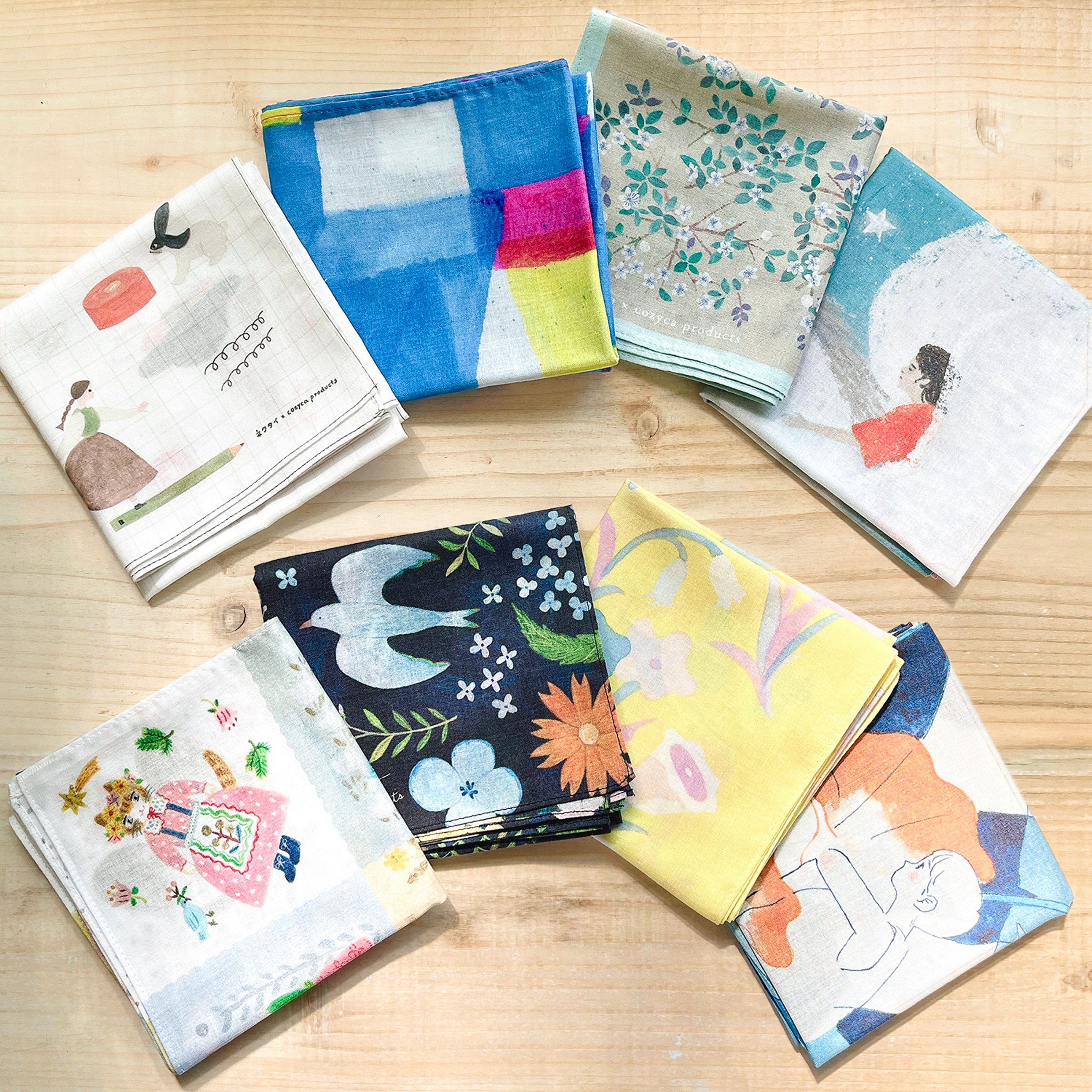 クリスマスギフトに！作家さんのイラストが楽しめる、cozycaの新作