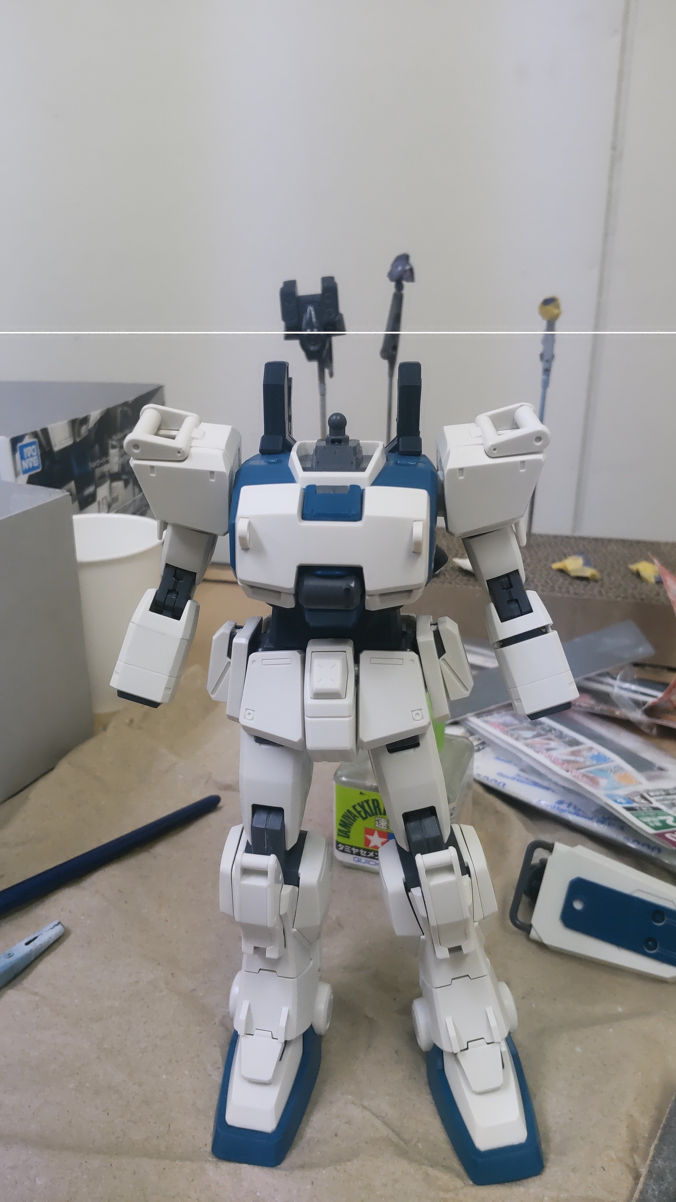 はじめてのウェザリング＆ジオラマ：MG 1/100 RX-79[G] ガンダムEz-8