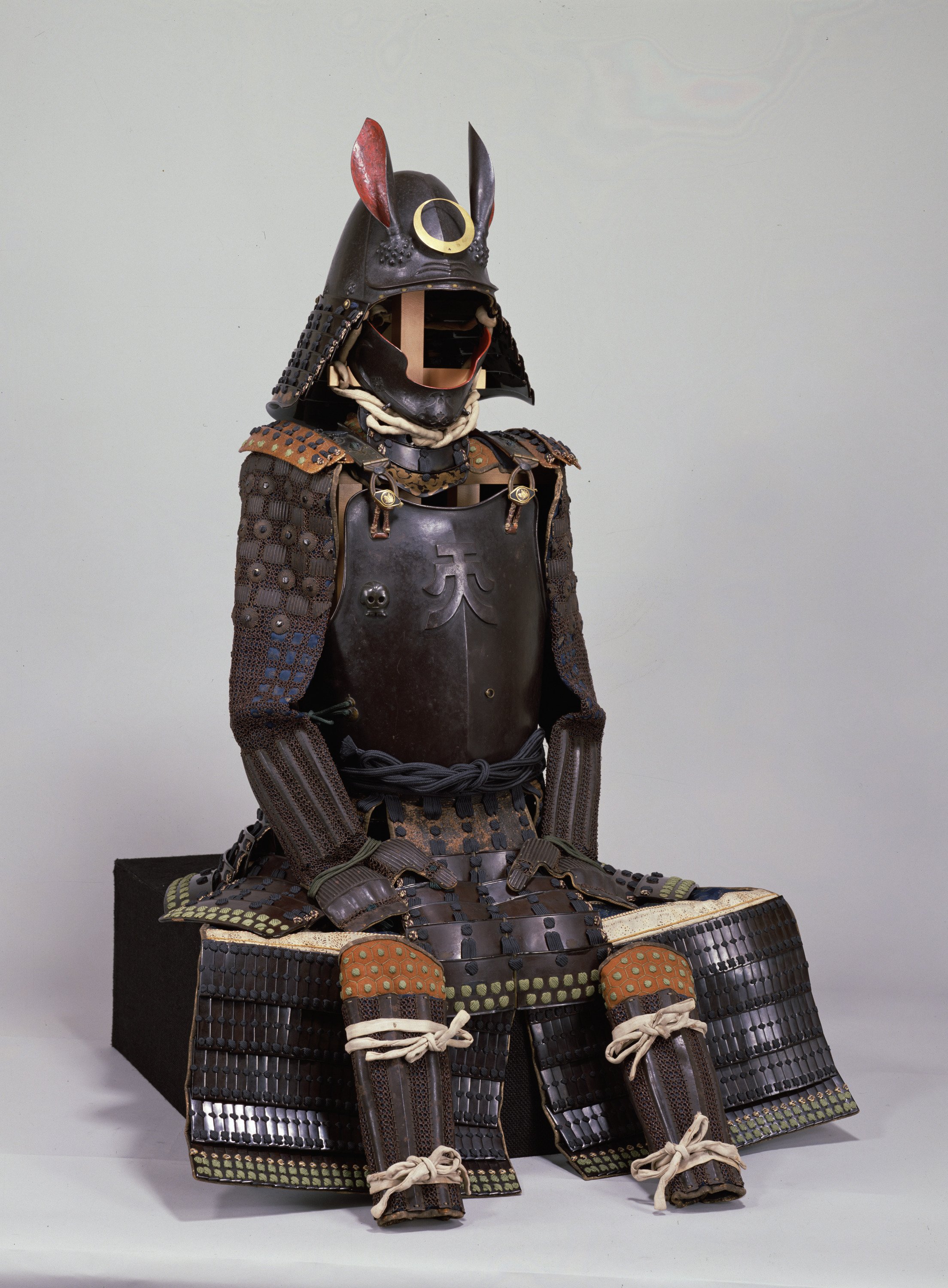 南蛮兜と手作り仮面 南蛮胴具足｜山﨑白露