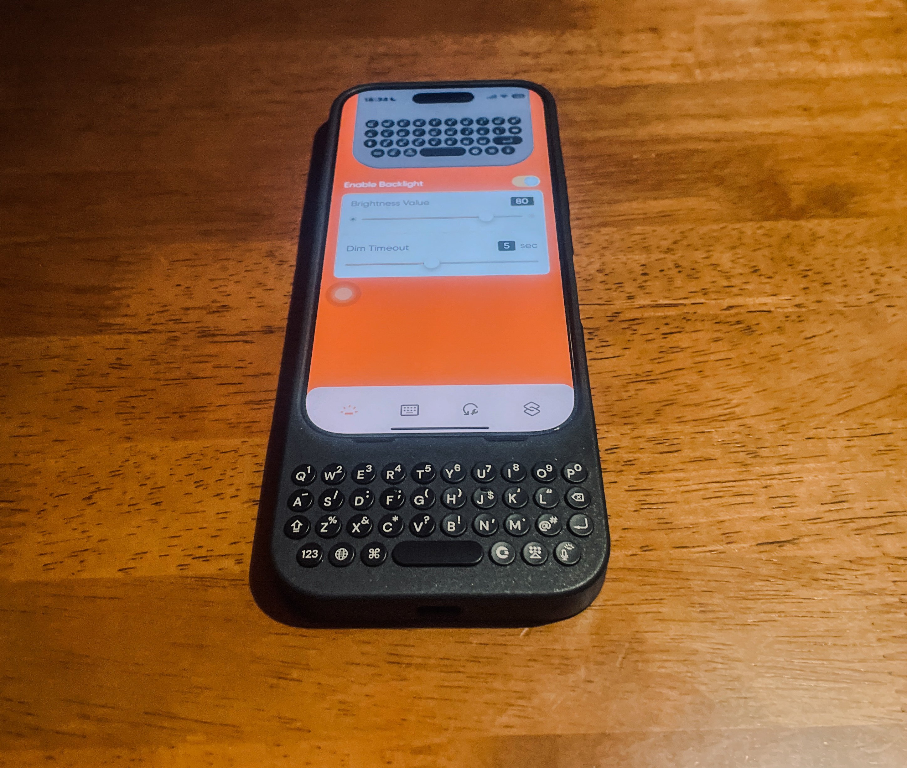 Clicks iPhone 16 Pro max ブラック iPhone 16Pro・Pro Max の“最強！？”アクセサリ】 「BlackBerry