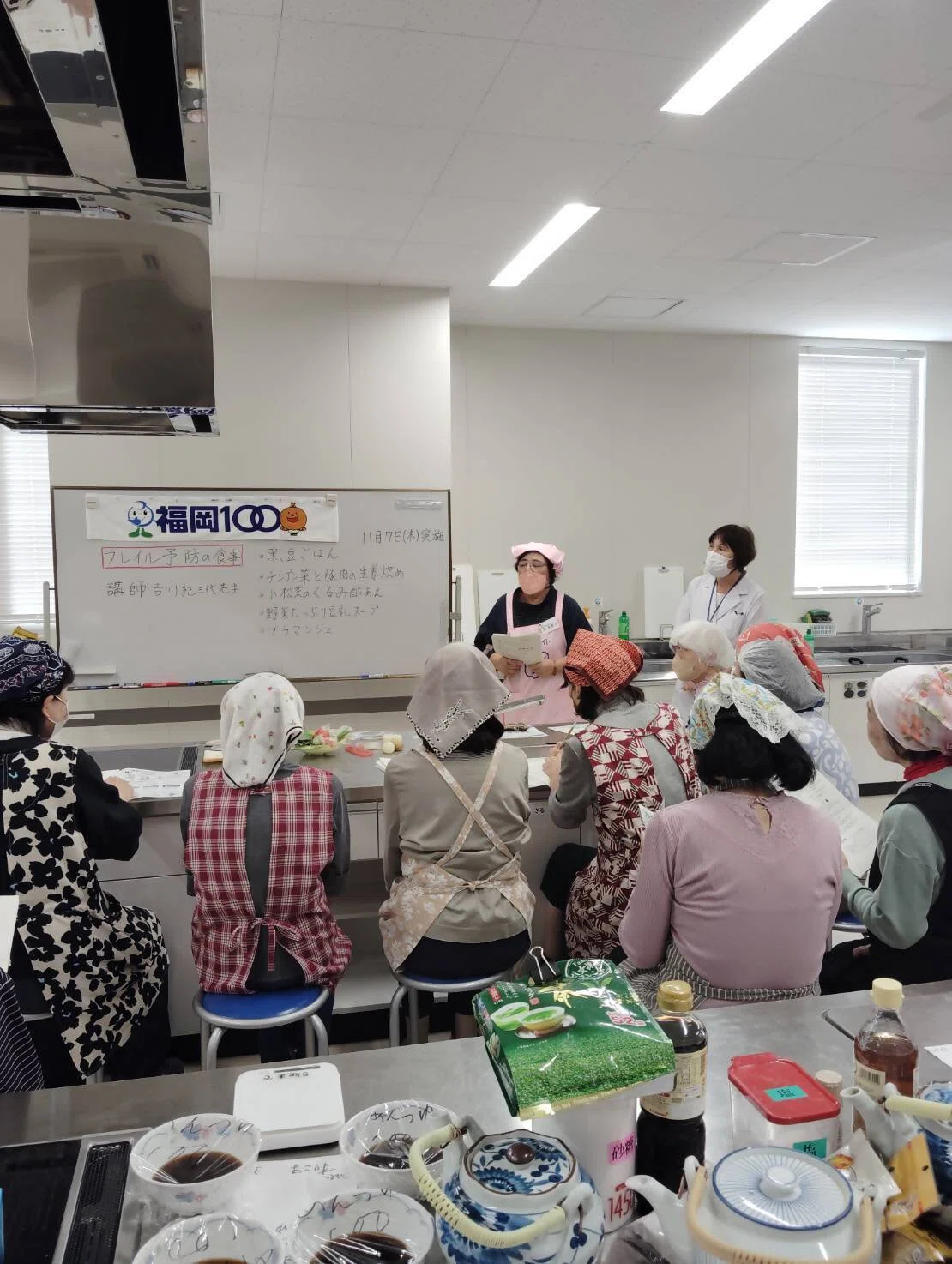 お揃いの福岡100グッズで地域とともに歩む健康づくり。食生活改善推進