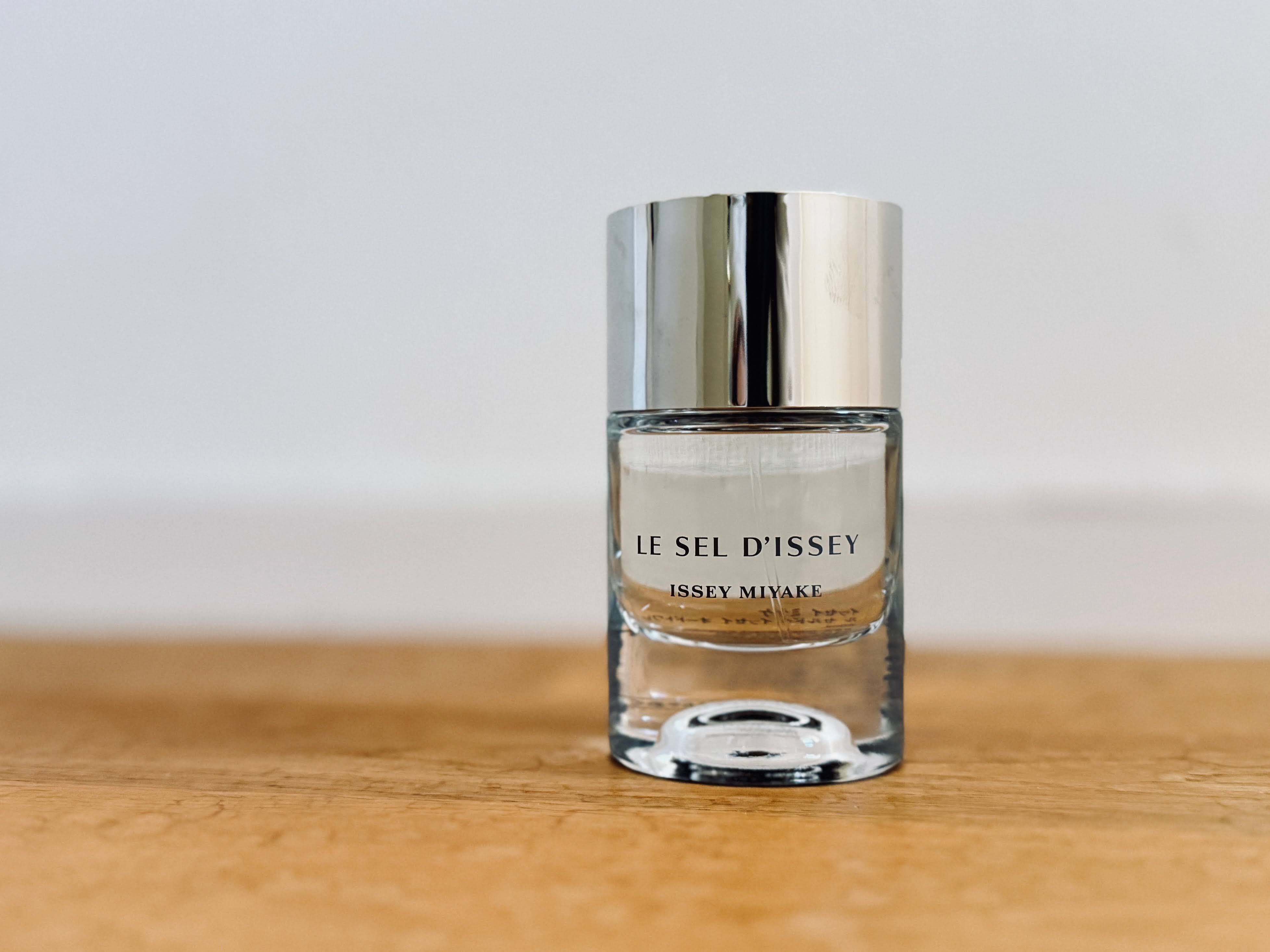 Issey Miyake | Le Sel D'Issey。孤高の海岸、静かな潮風|kaz Issey Miyake | Le Sel D'Issey。孤高の海岸、静かな潮風|kaz