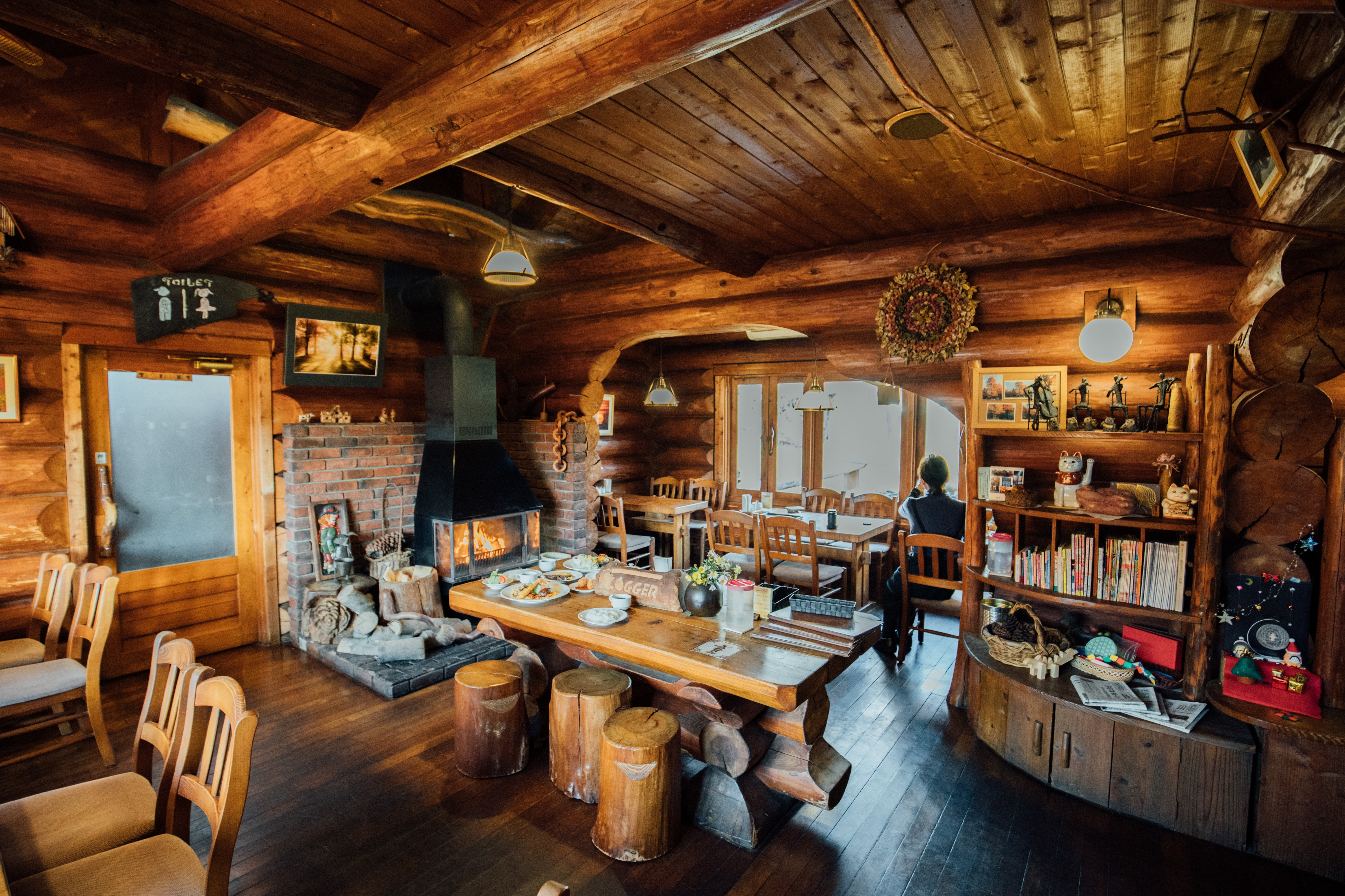 ありがとうございます！お話中です。ログハウス ランチ】こだわりのログハウスでいただく大人のお子様ランチ！「LOGGER