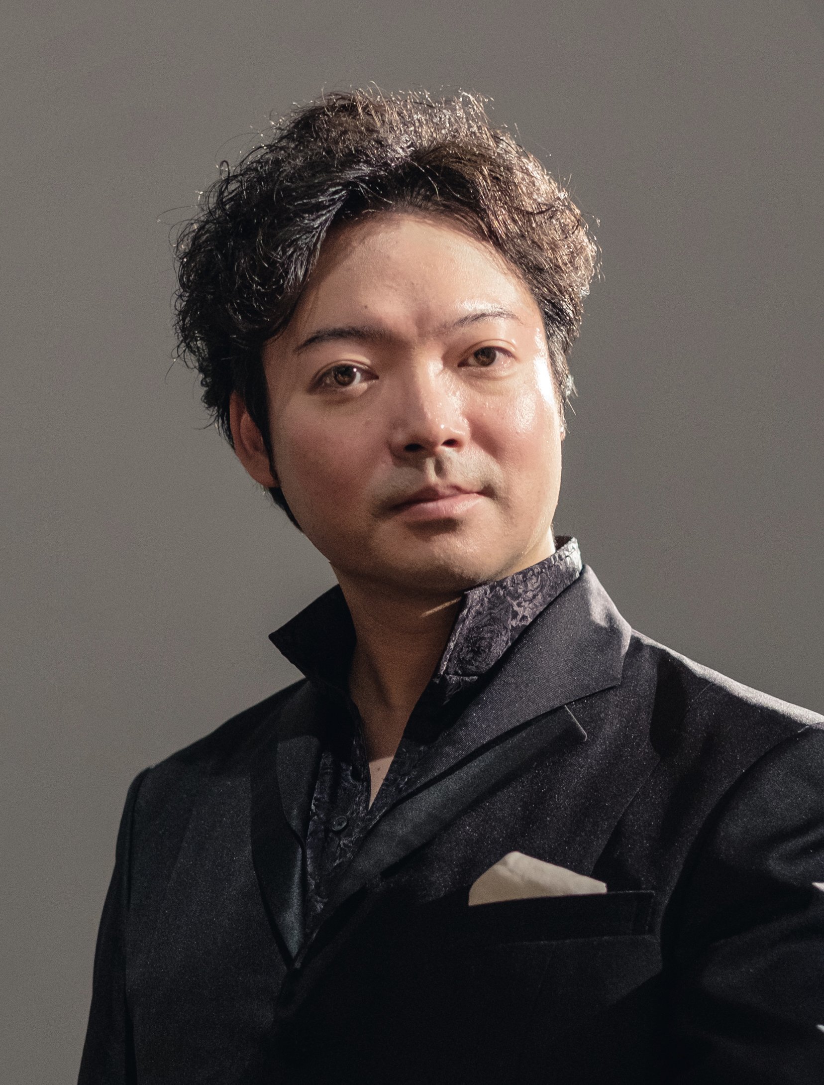 自己紹介｜井上雅人 声楽家/バリトン