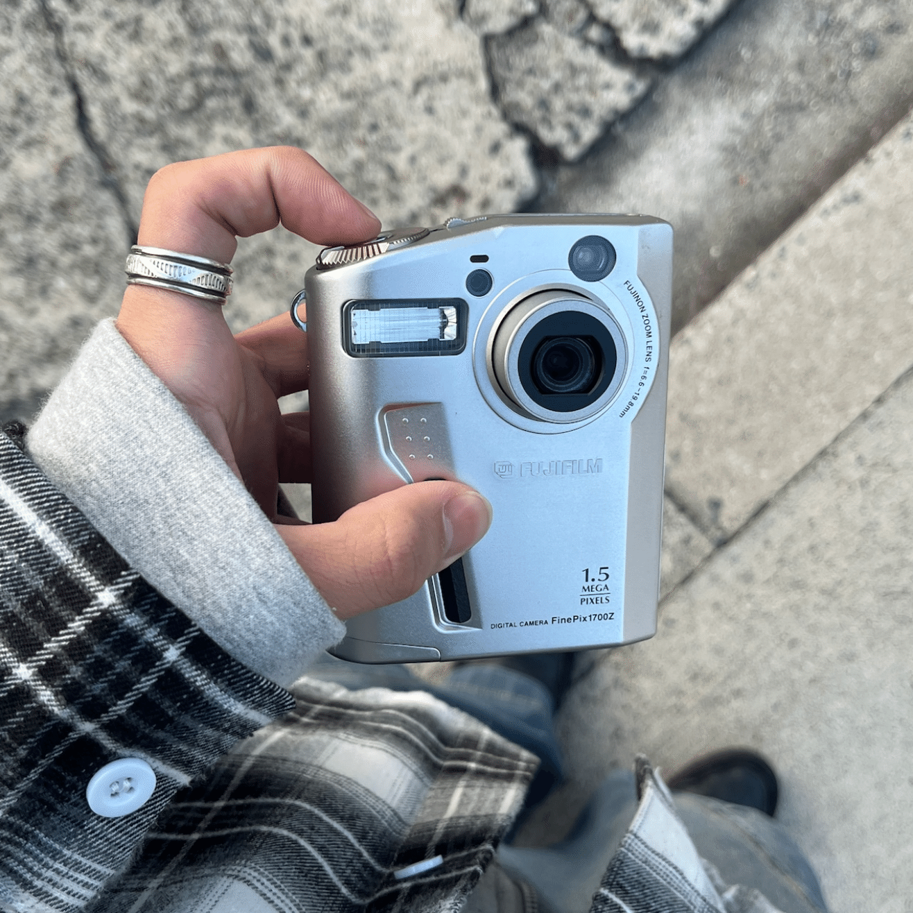 デジタルカメラ GUMI 2 オールドデジカメ専門店 Tugumi おすすめのデジカメ｜オガワタクヤ