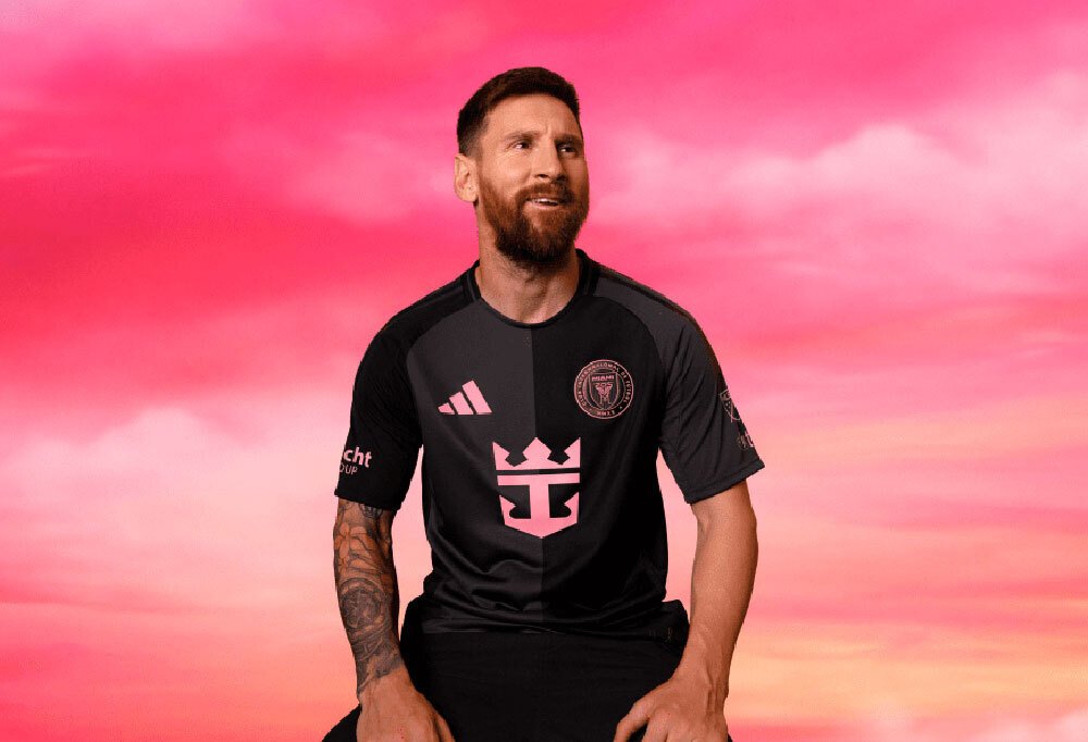 メッシ登場!MLSインテル・マイアミがダークカラーの2025新 メッシ登場!MLSインテル・マイアミがダークカラーの2025新