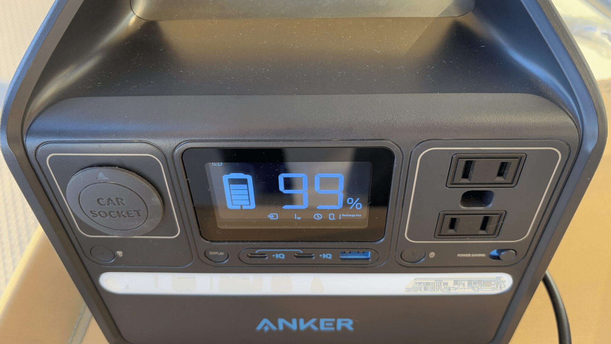 ポータブル電源】ベランダ発電から防災まで、1年間使用して分かった