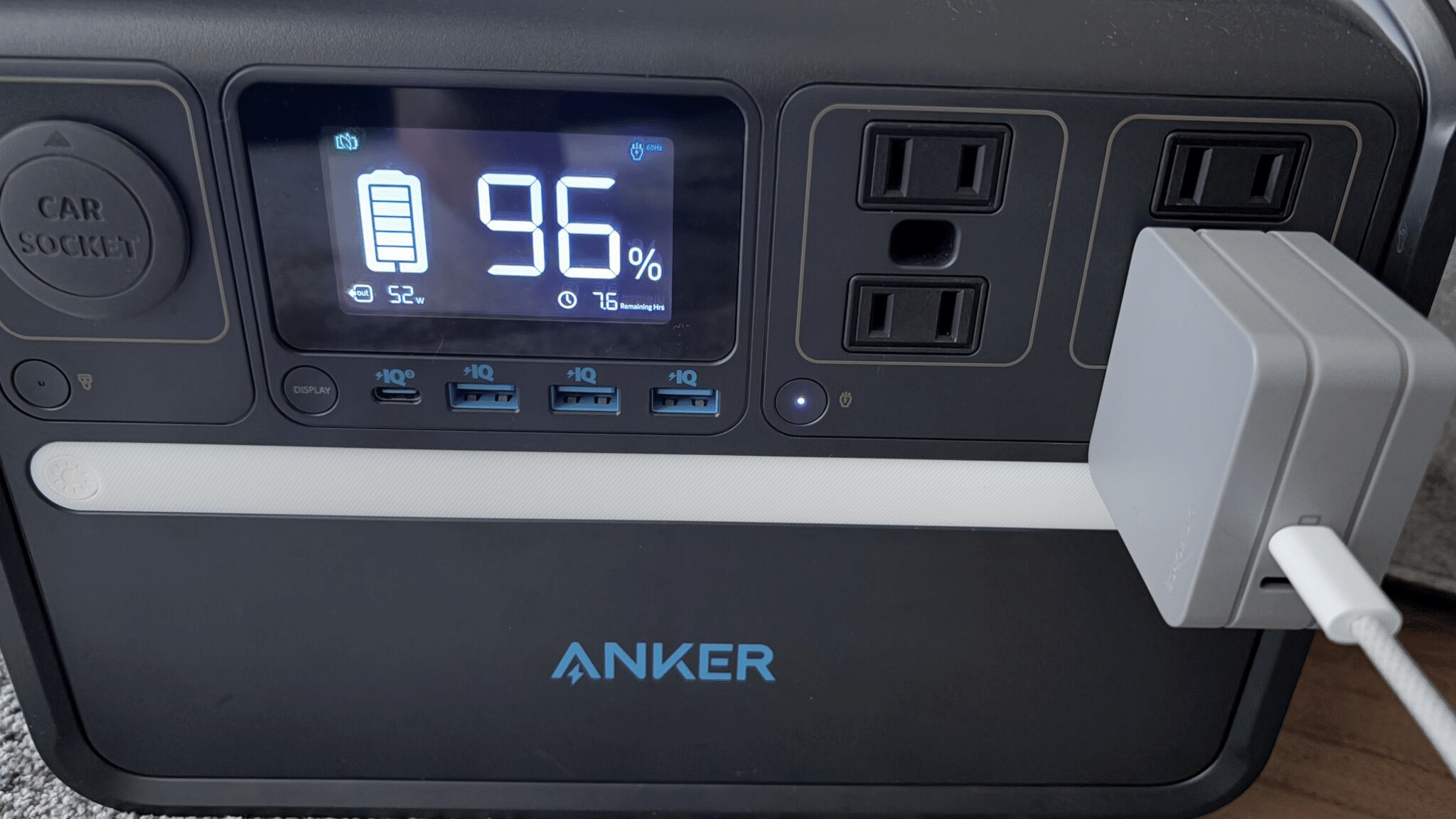 ポータブル電源】ベランダ発電から防災まで、1年間使用して分かった