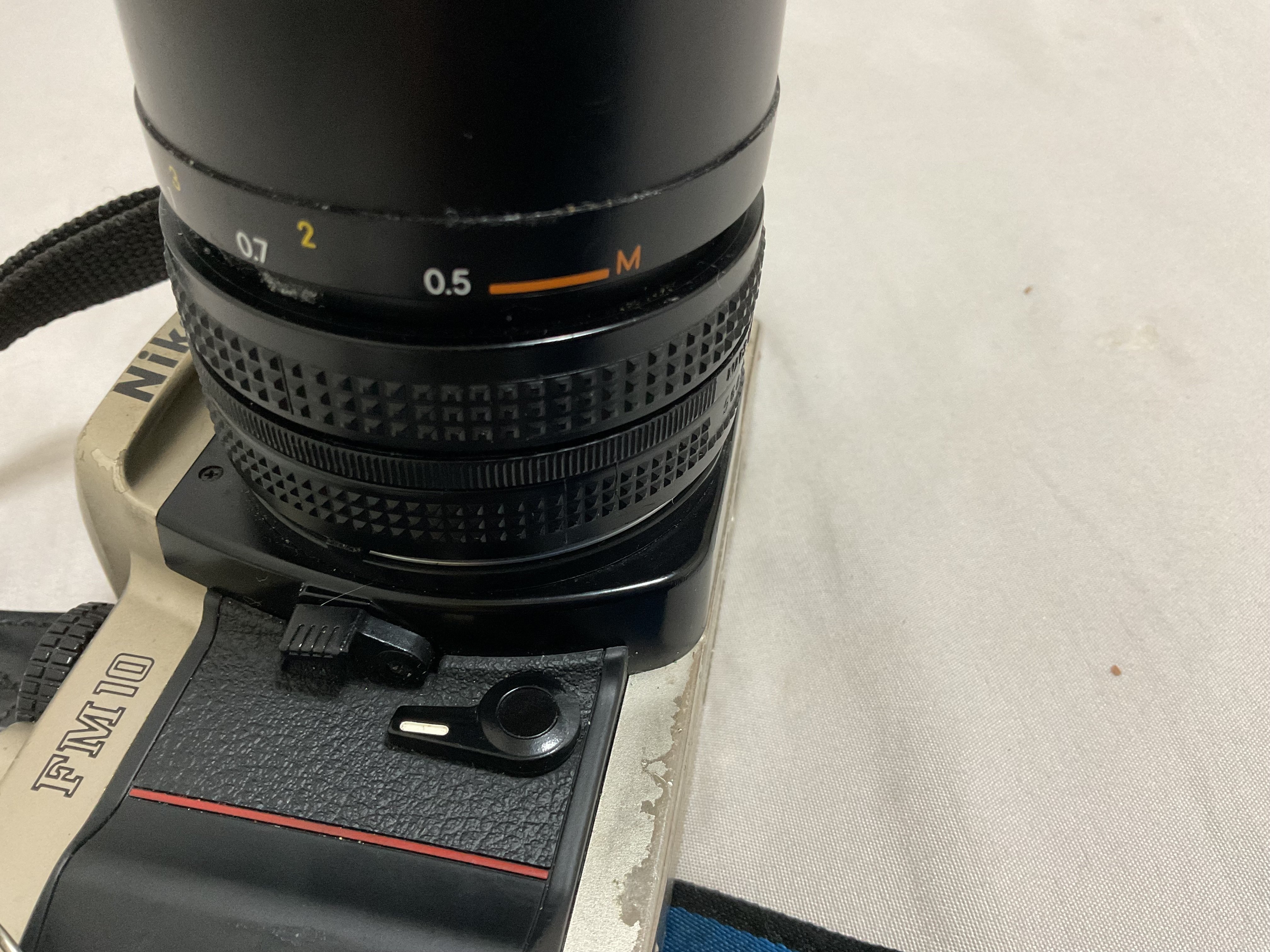 彼女の娘だった娘とおソロのフィルム一眼レフカメラ Nikon FM10