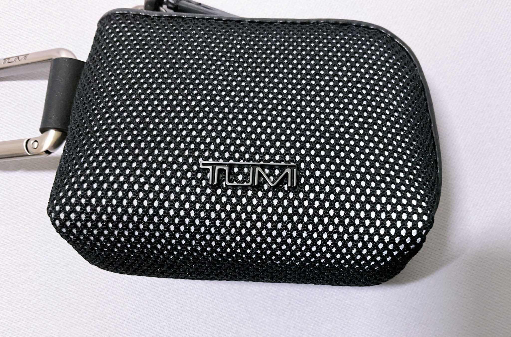TUMI】 「エクストラ・スモール・ポーチ」レビュー 【ワイヤレス
