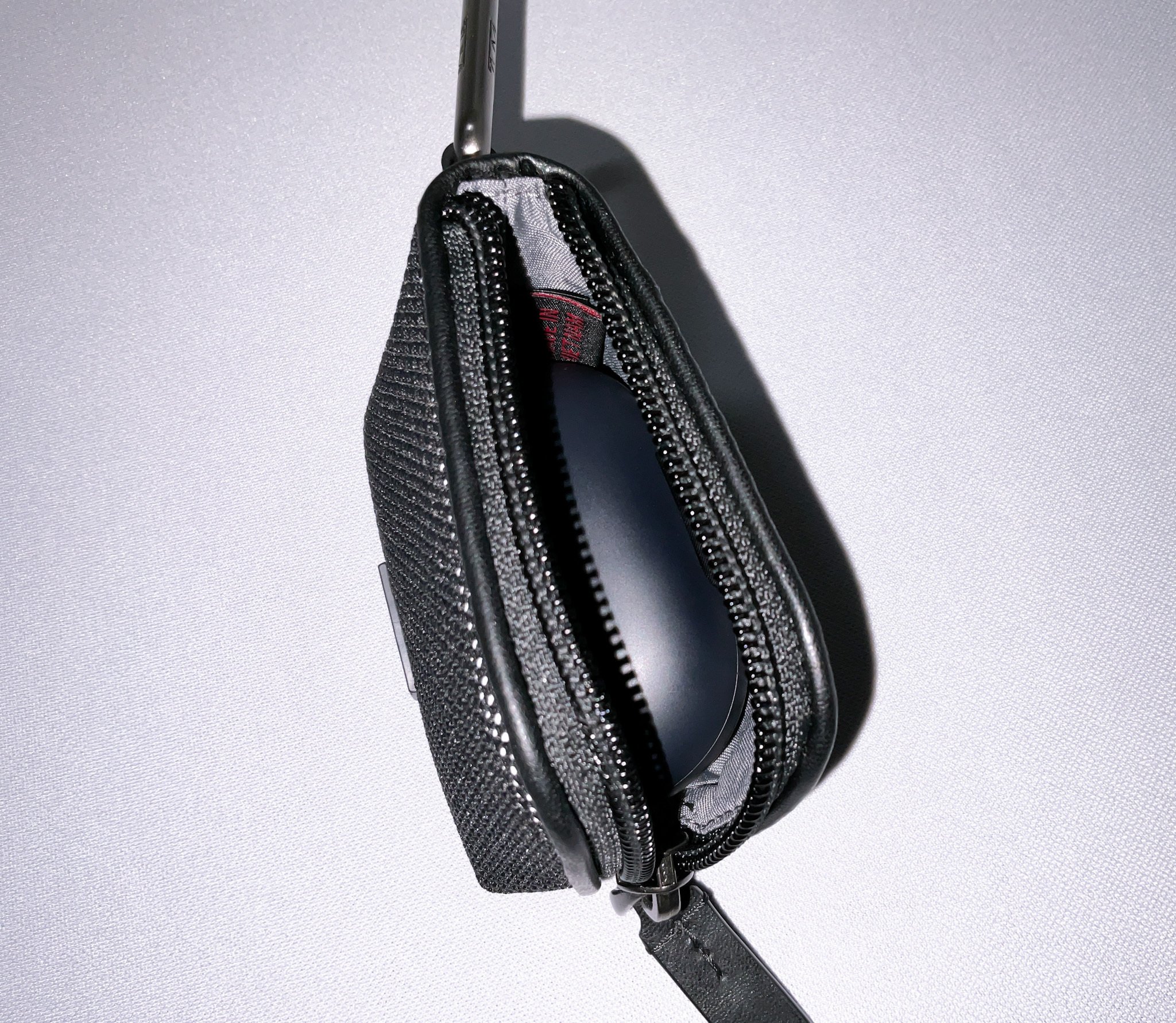 TUMI】 「エクストラ・スモール・ポーチ」レビュー 【ワイヤレス TUMI】 「エクストラ・スモール・ポーチ」レビュー 【ワイヤレス