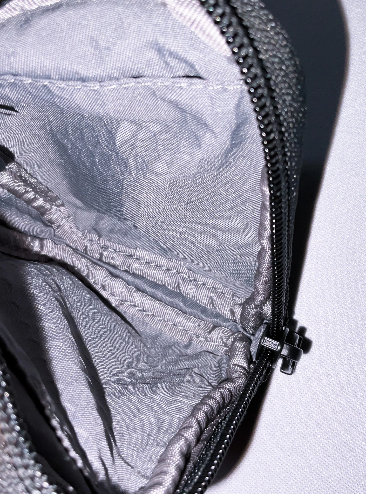 TUMI】 「モジュラー・アクセサリー・ポーチ」レビュー 【汎用的な小物