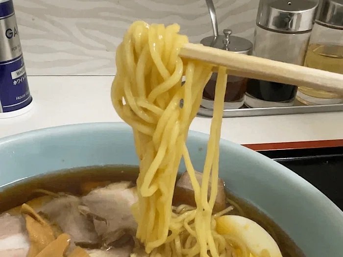 餃子らぁめん坊 チャーシュー麵 麺