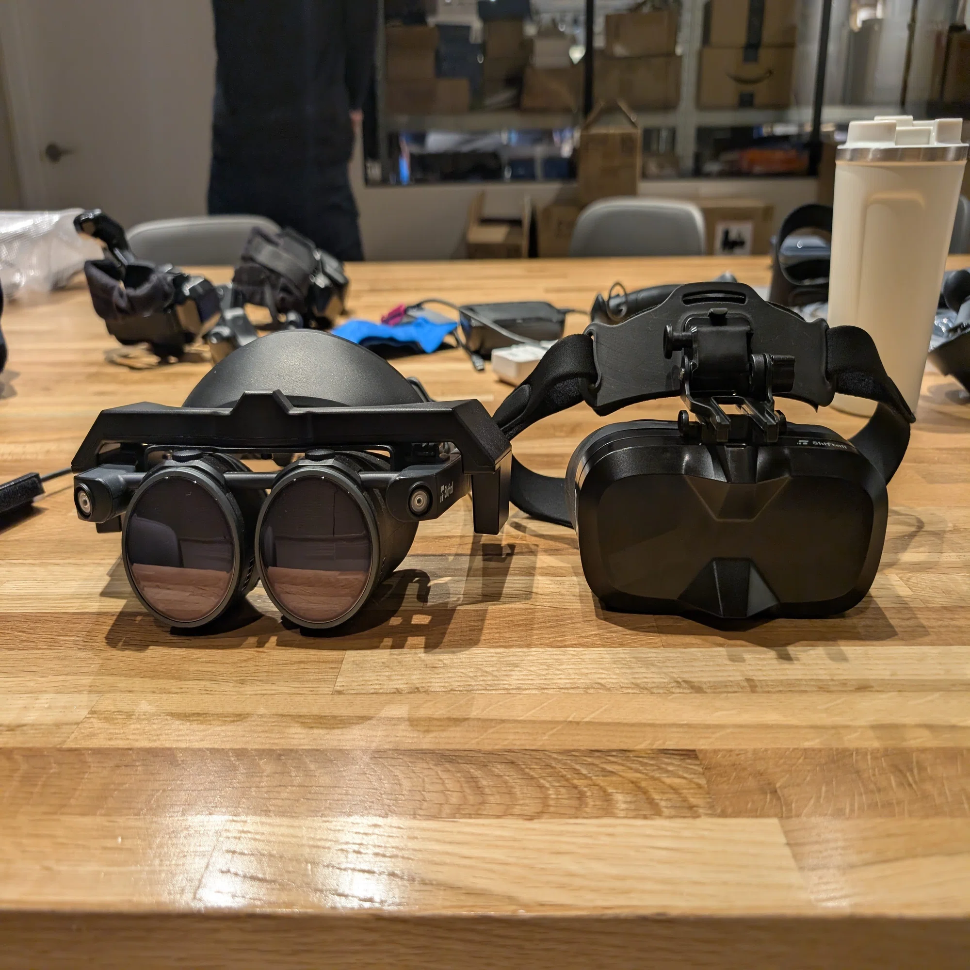 原住民特化型！？ VRゴーグル「MeganeX superlight 8K」でメタバースが 