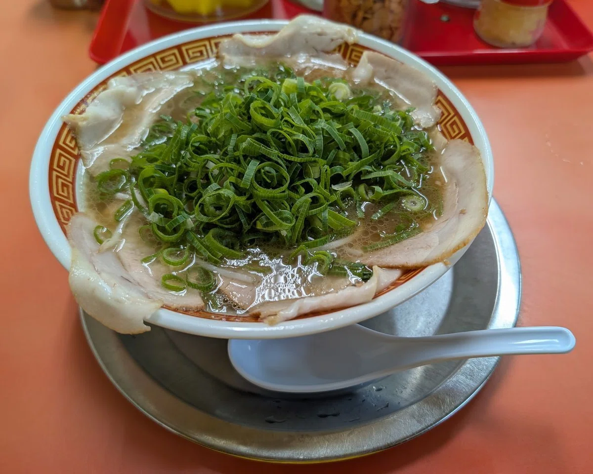 【発祥の地】『もっこす 総本店』で神戸っ子のソウルフード「中華そば」を😋｜きむいさ