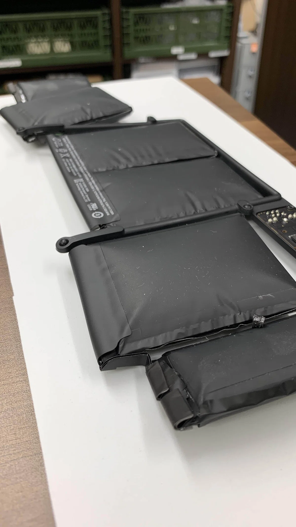 MacBook Proのバッテリー交換｜Double-K