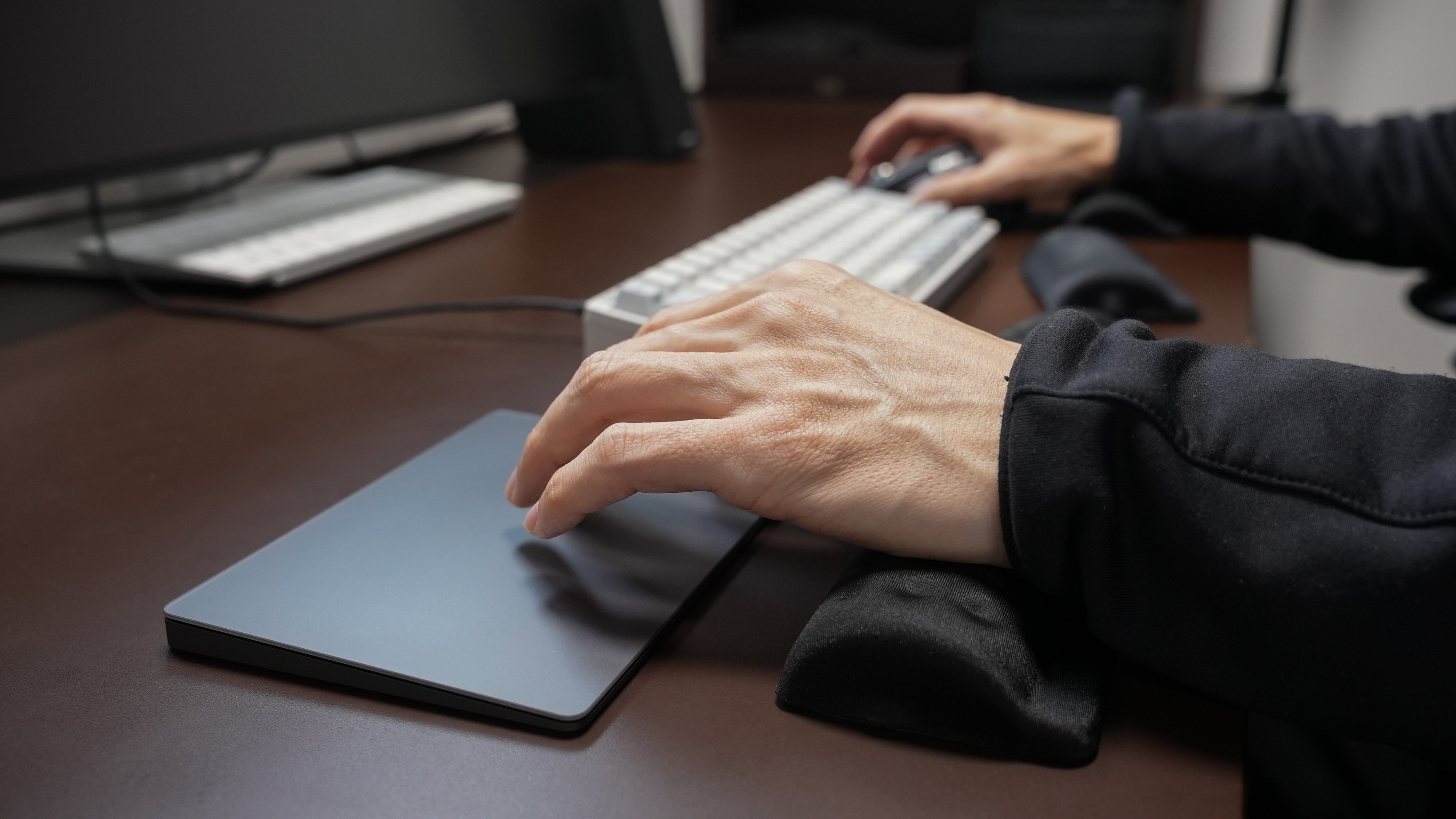 同時使いが便利 / Magic Trackpad & Logicool MX MASTER 3｜chiba
