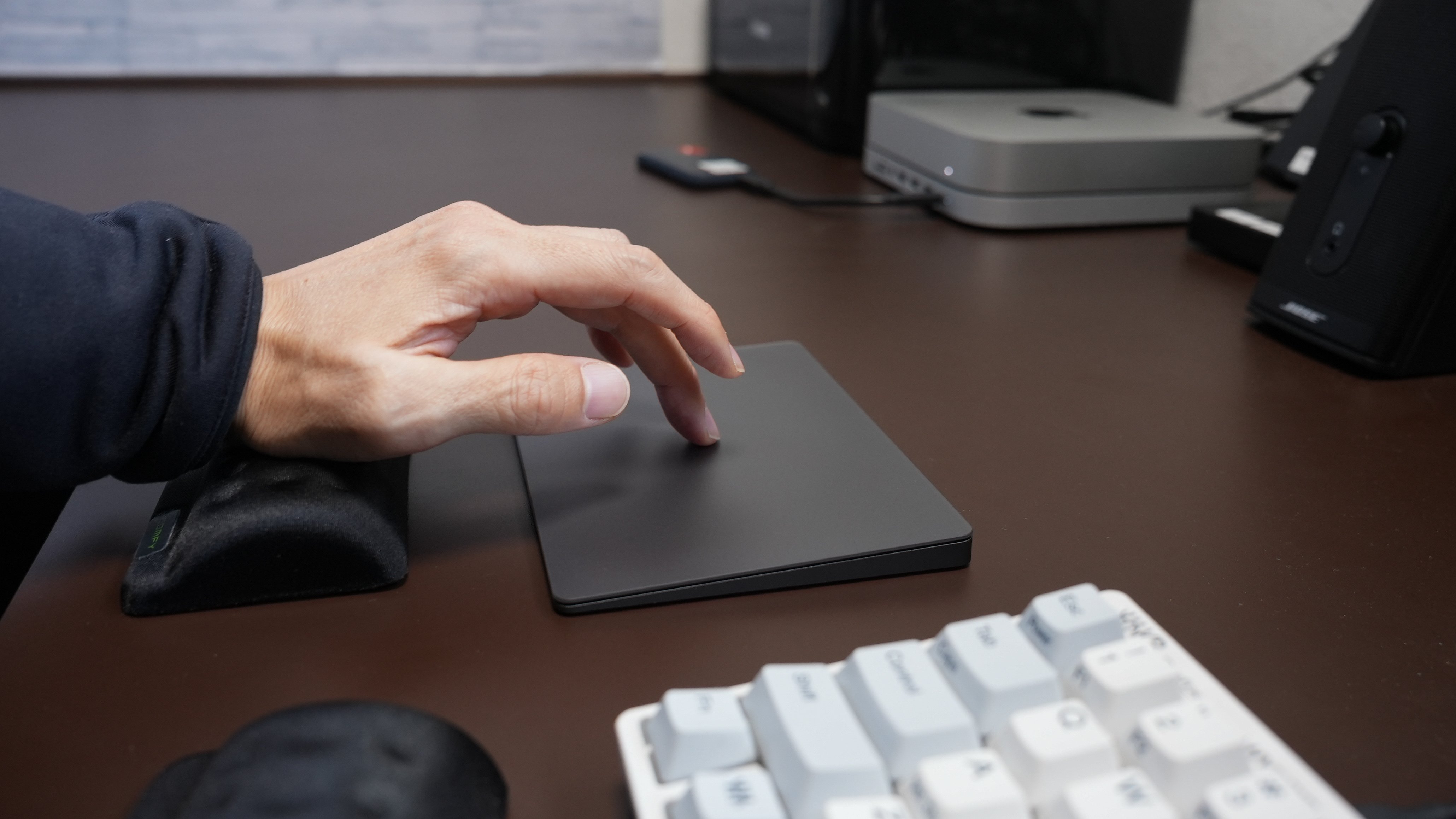 同時使いが便利 / Magic Trackpad & Logicool MX MASTER 3|chiba 同時使いが便利 / Magic Trackpad & Logicool MX MASTER 3|chiba