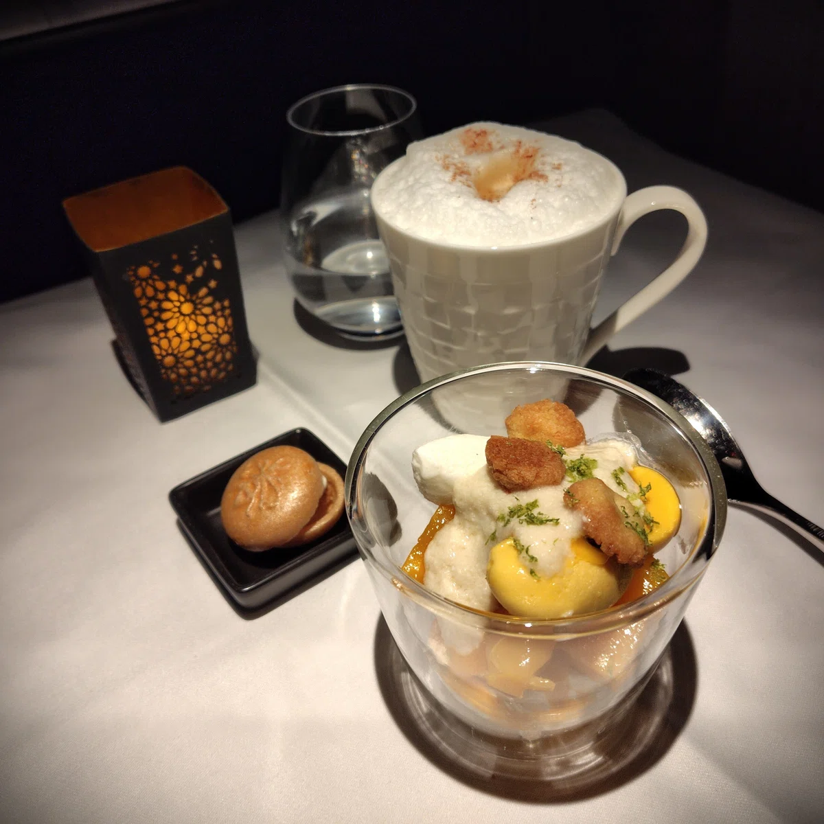 機内食 トロピカルフルーツパフェ
