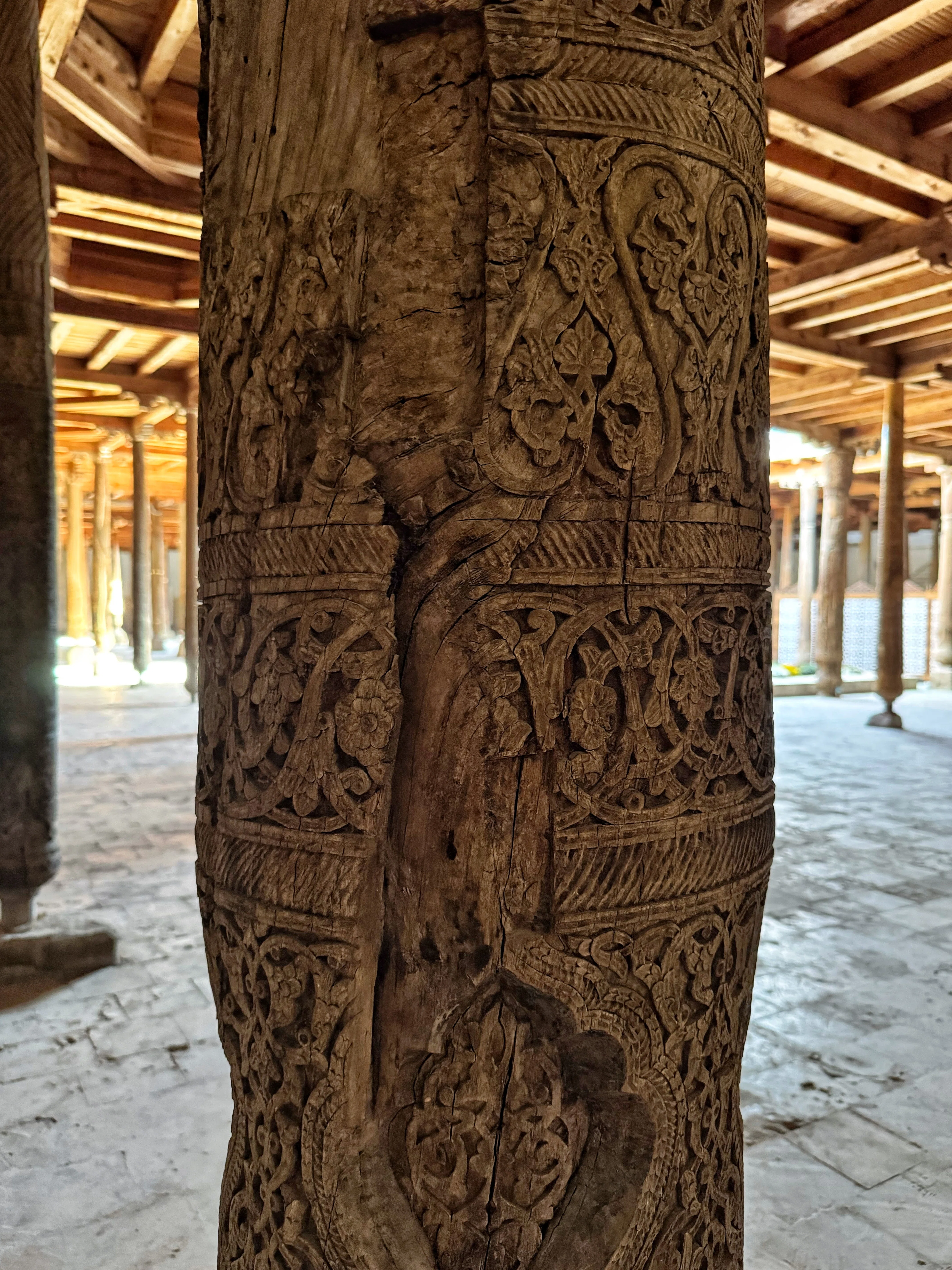 05 千年の柱と少年たち（イチャン・カラ）｜石井七歩 | NAHO ISHII