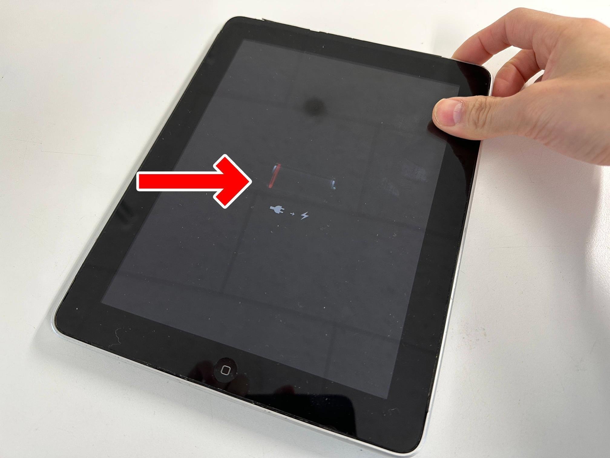 iPad第1世代のバッテリー交換で充電が溜まらない症状が改善